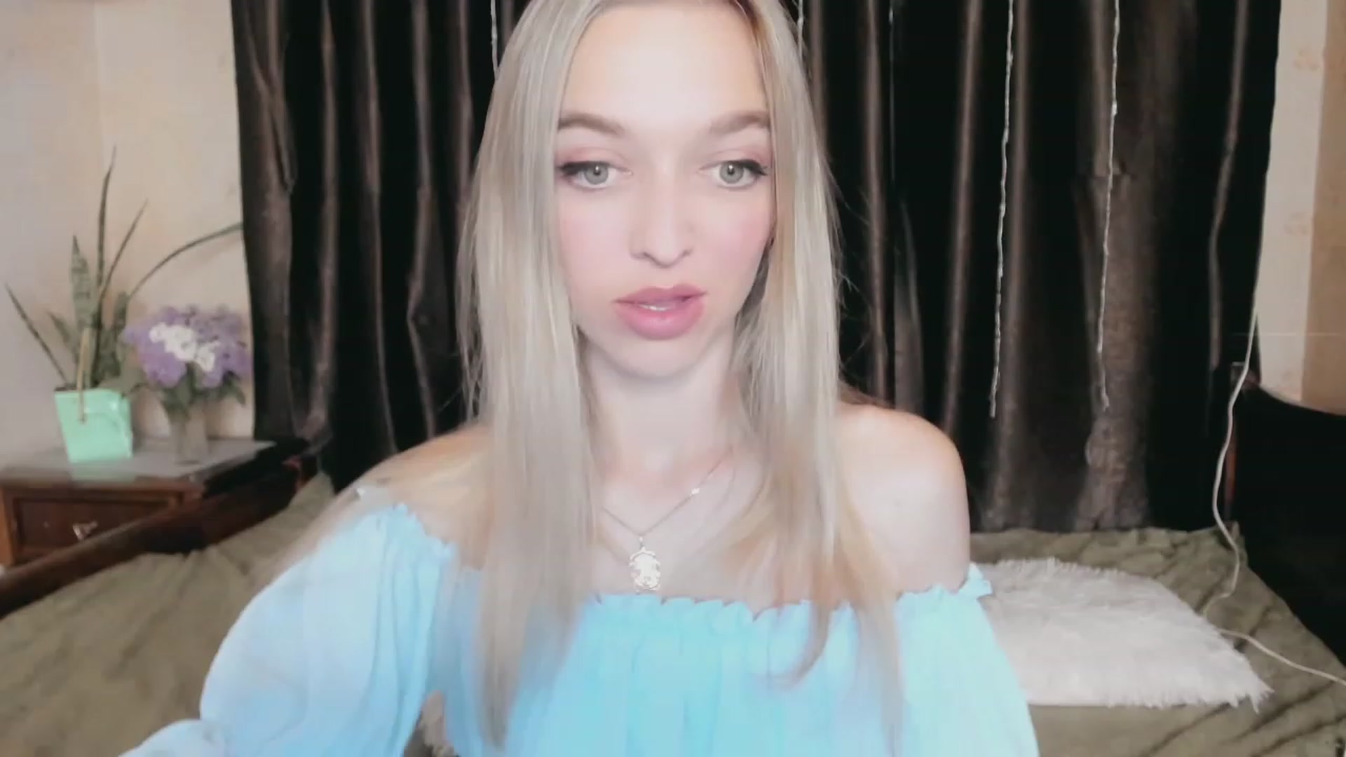 Gallery image thumbnail from Ambri_Lili's myfreecams stream on, 05/11/2023, 16:13 image 15 of 20