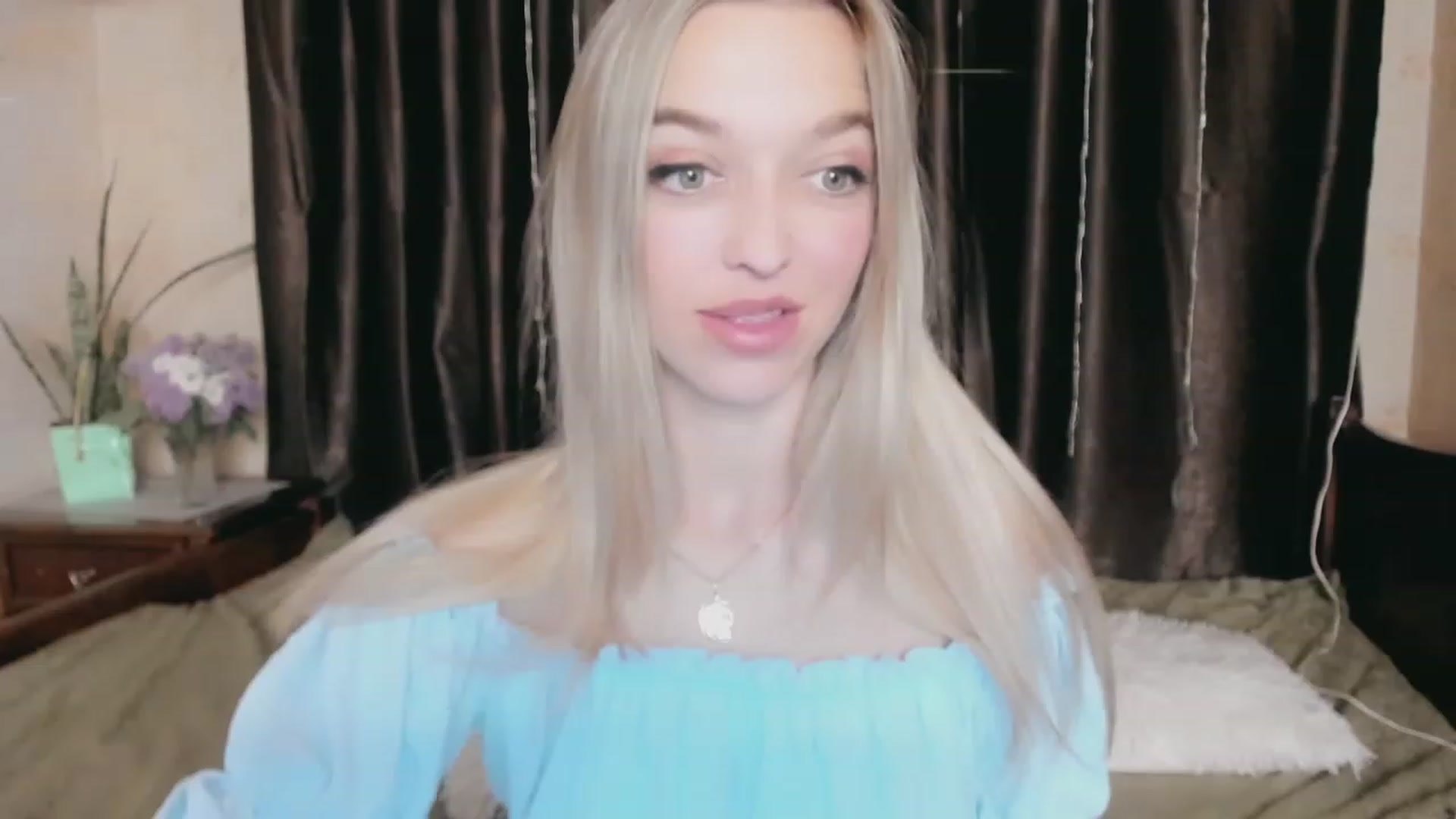 Gallery image thumbnail from Ambri_Lili's myfreecams stream on, 05/11/2023, 16:13 image 8 of 20
