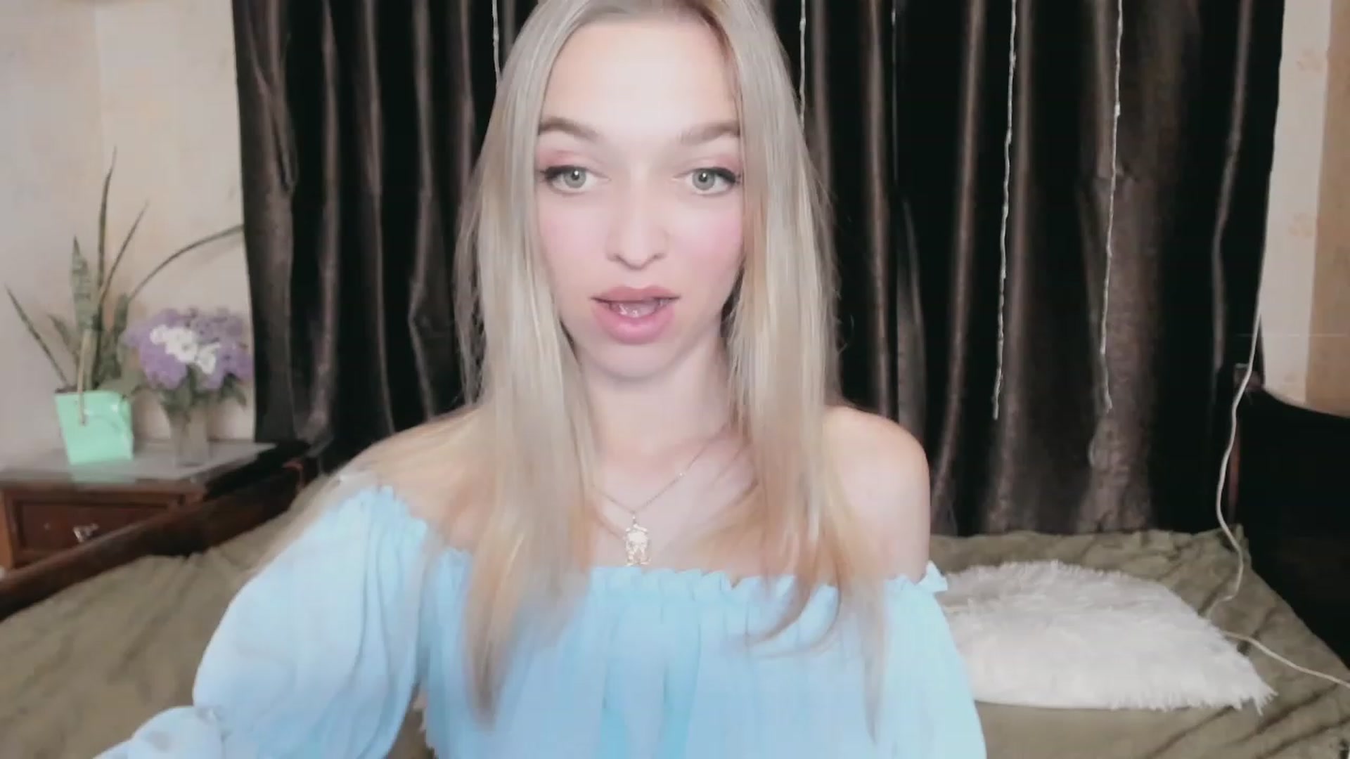 Gallery image thumbnail from Ambri_Lili's myfreecams stream on, 05/11/2023, 16:13 image 14 of 20