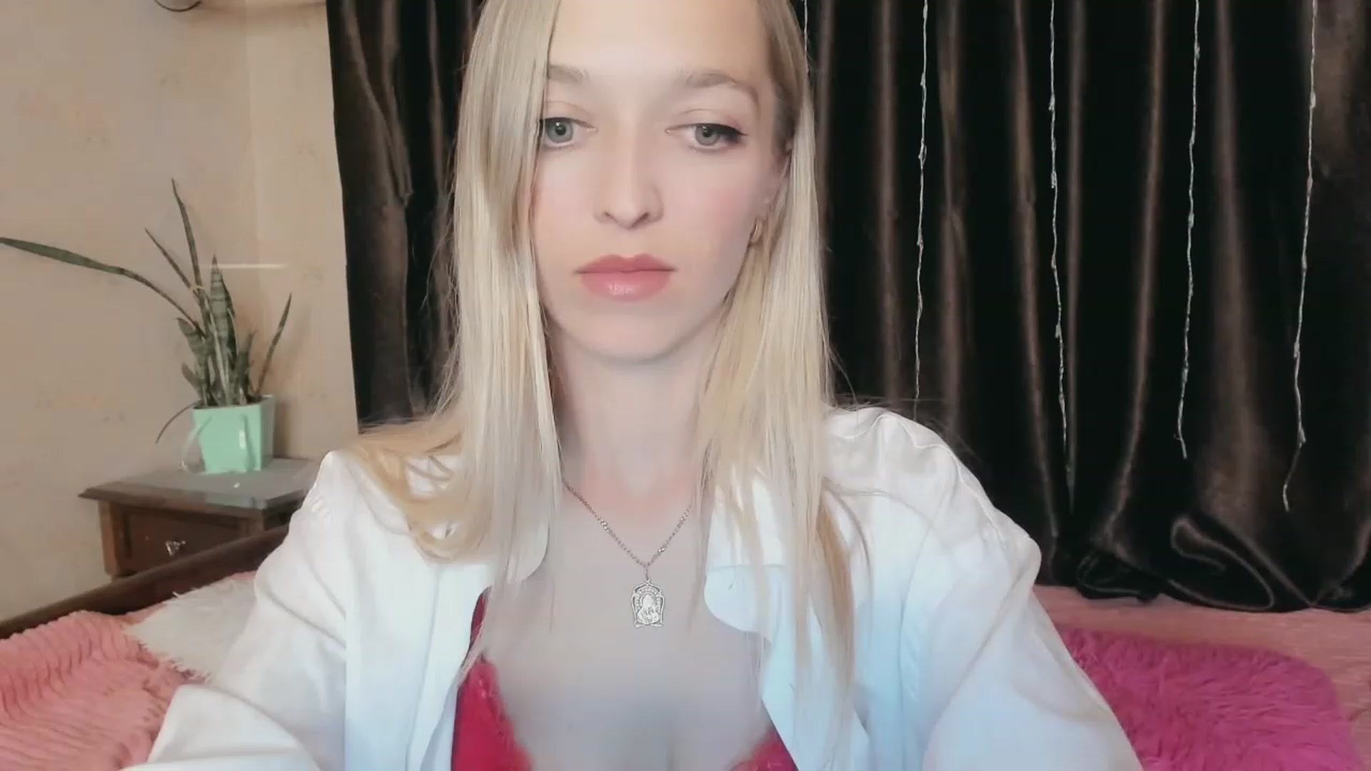 Gallery image thumbnail from Ambri_Lili's myfreecams stream on, 05/17/2023, 17:57 image 8 of 20