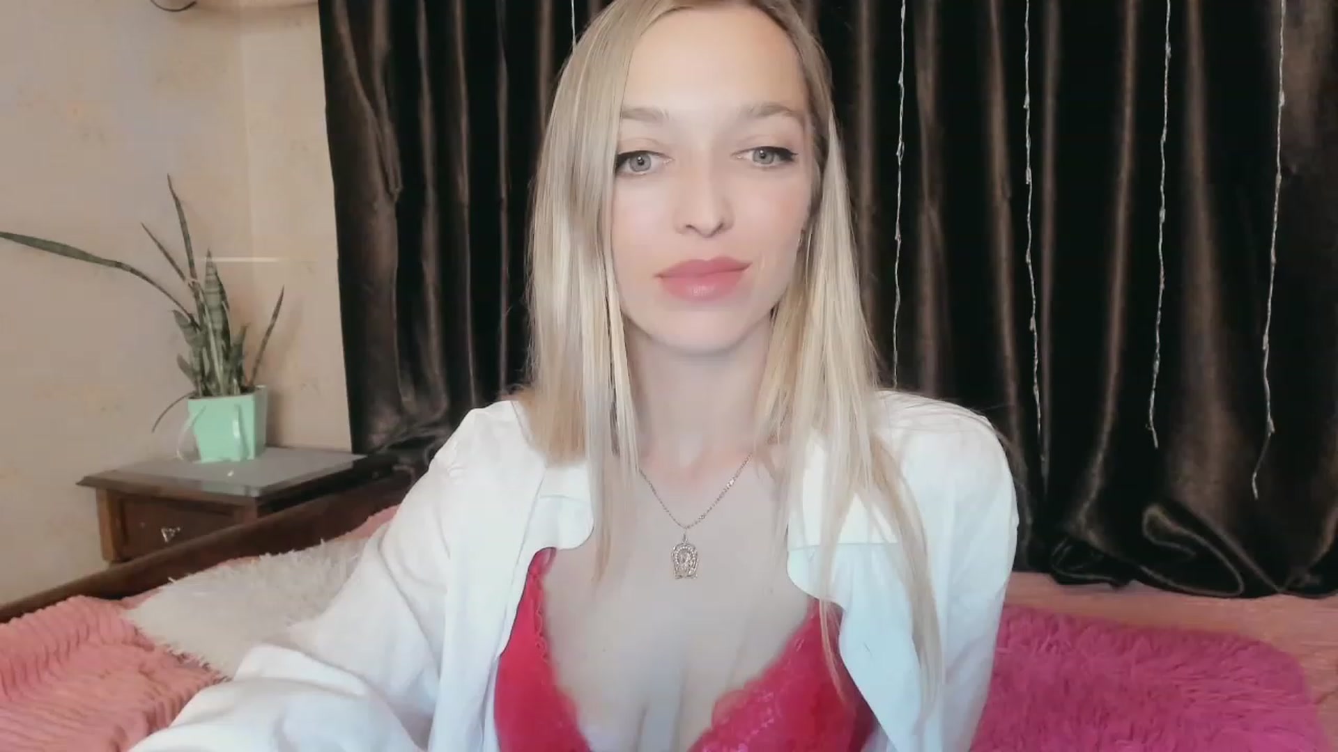 Gallery image thumbnail from Ambri_Lili's myfreecams stream on, 05/17/2023, 17:57 image 7 of 20