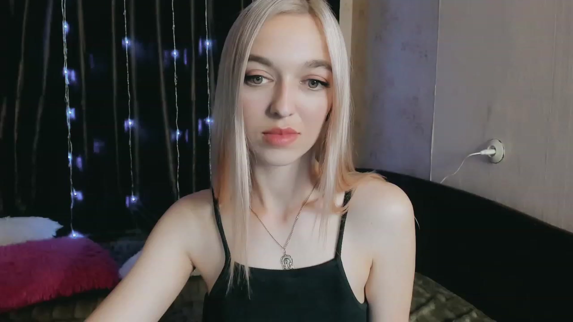 Gallery image thumbnail from Ambri_Lili's myfreecams stream on, 06/01/2023, 14:49 image 2 of 20