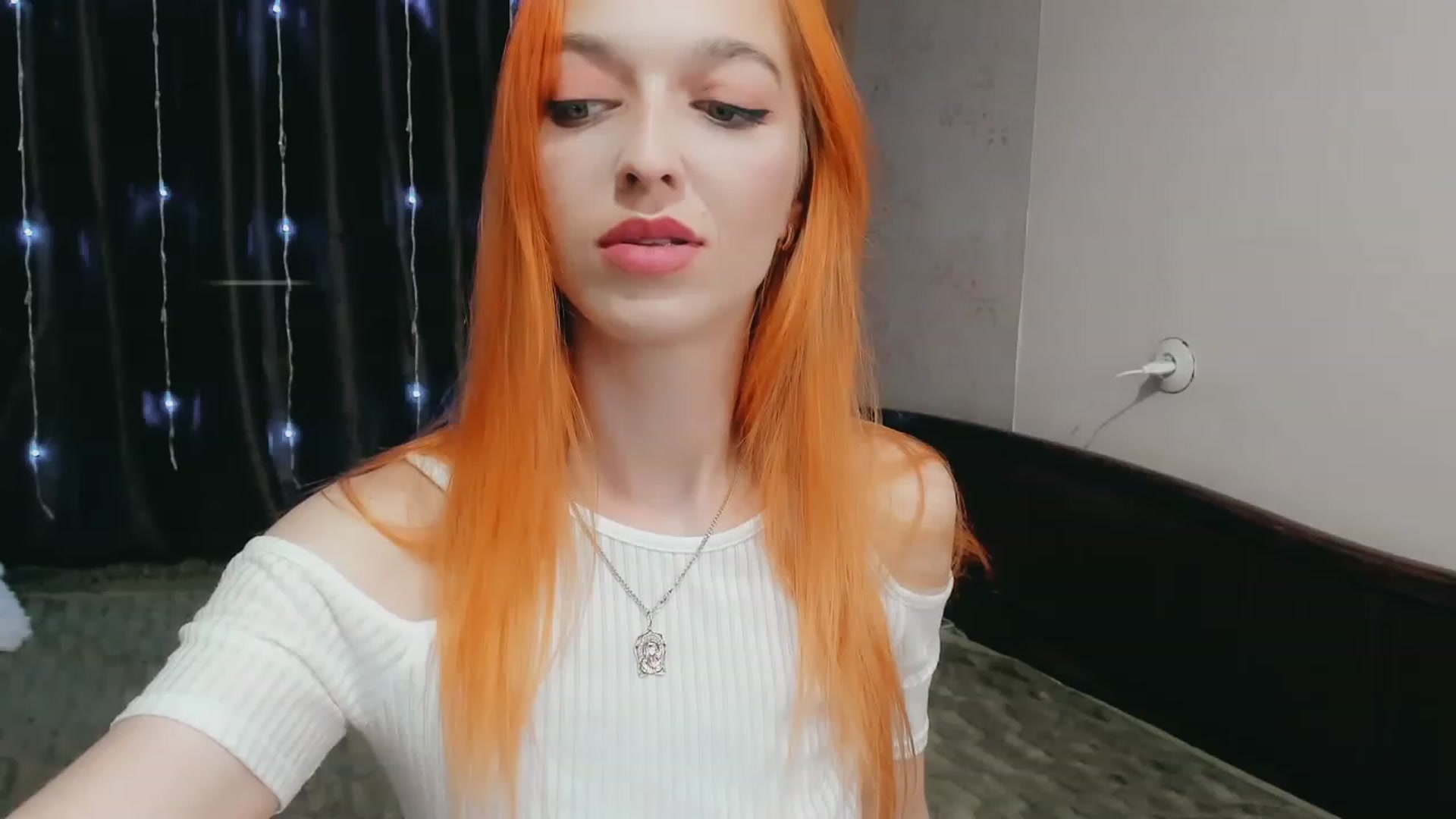 Gallery image thumbnail from Ambri_Lili's myfreecams stream on, 06/09/2023, 15:06 image 14 of 20