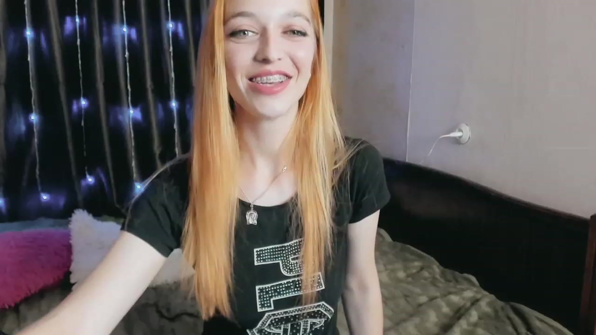 Gallery image thumbnail from Ambri_Lili's myfreecams stream on, 06/10/2023, 18:11 image 7 of 20