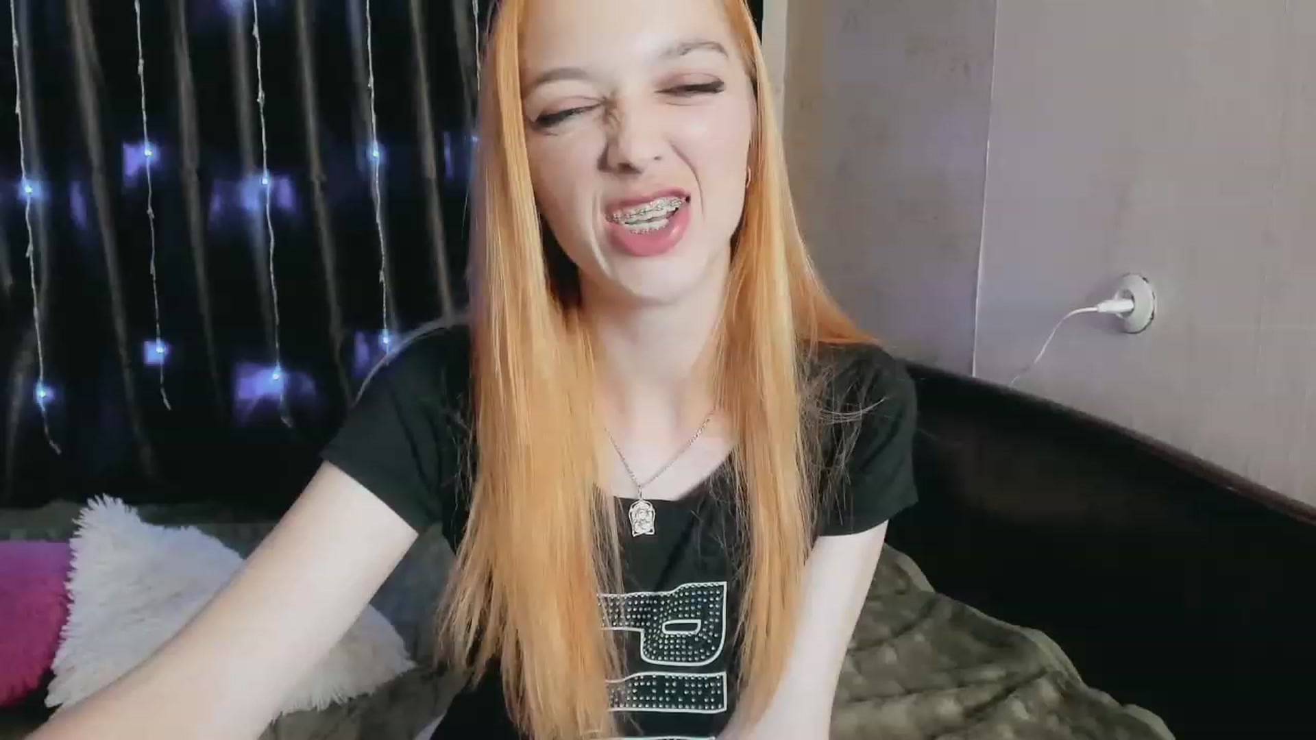Gallery image thumbnail from Ambri_Lili's myfreecams stream on, 06/10/2023, 18:11 image 11 of 20