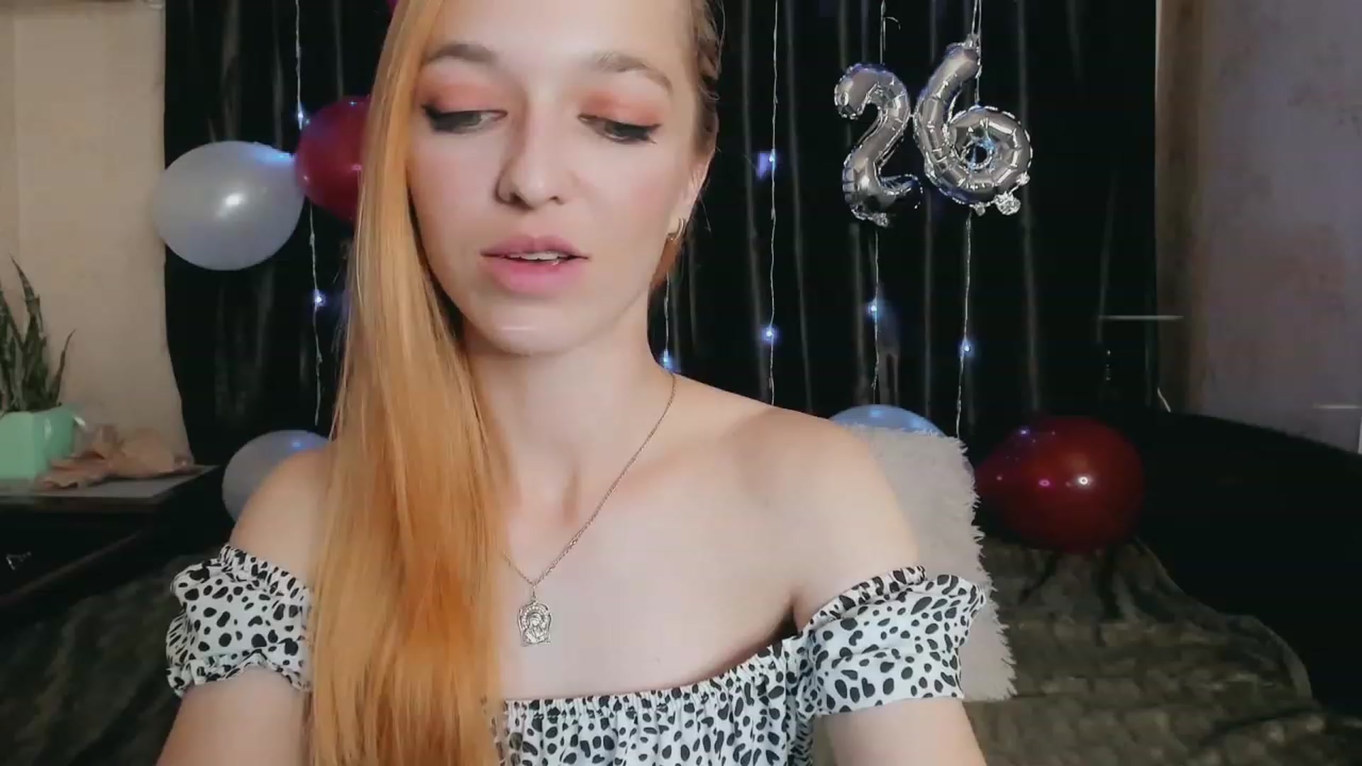 Gallery image thumbnail from Ambri_Lili's myfreecams stream on, 06/12/2023, 19:05 image 16 of 20
