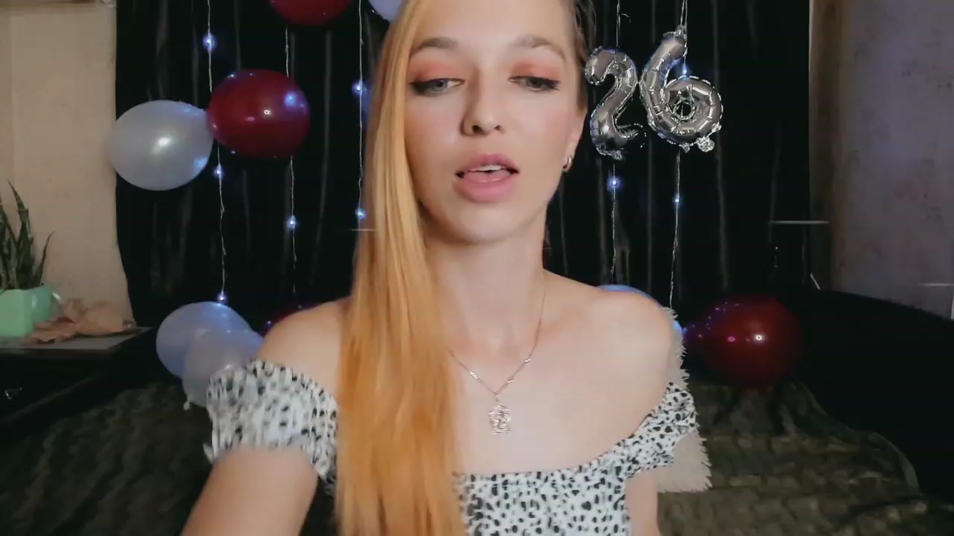 Gallery image thumbnail from Ambri_Lili's myfreecams stream on, 06/12/2023, 19:05 image 18 of 20
