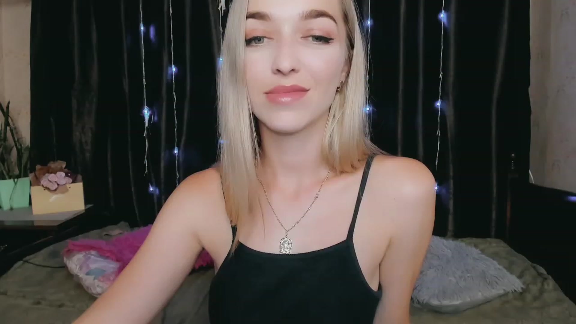 Gallery image thumbnail from Ambri_Lili's myfreecams stream on, 07/01/2023, 14:26 image 8 of 20
