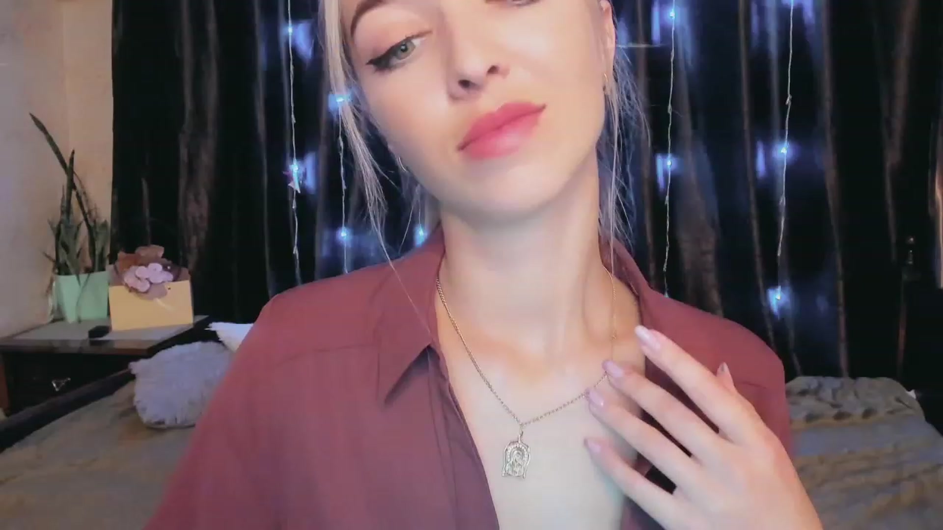 Gallery image thumbnail from Ambri_Lili's myfreecams stream on, 07/03/2023, 15:42 image 11 of 20