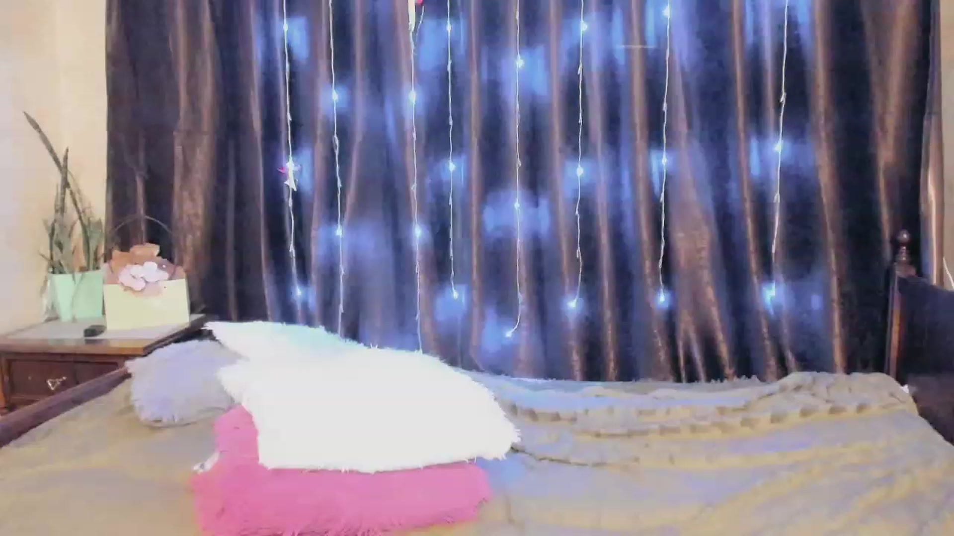 Gallery image thumbnail from Ambri_Lili's myfreecams stream on, 07/03/2023, 15:42 image 14 of 20