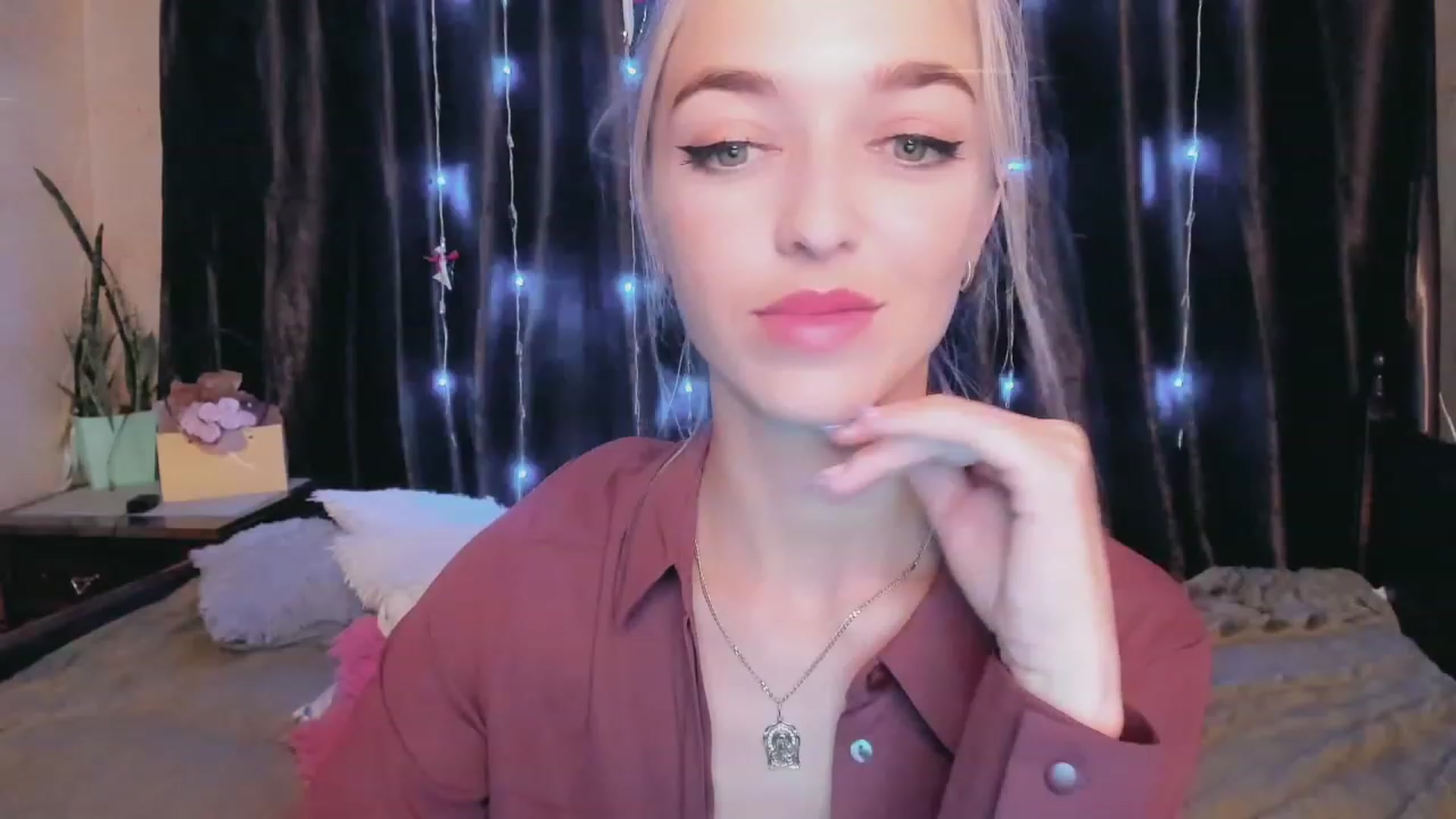 Gallery image thumbnail from Ambri_Lili's myfreecams stream on, 07/03/2023, 15:42 image 13 of 20