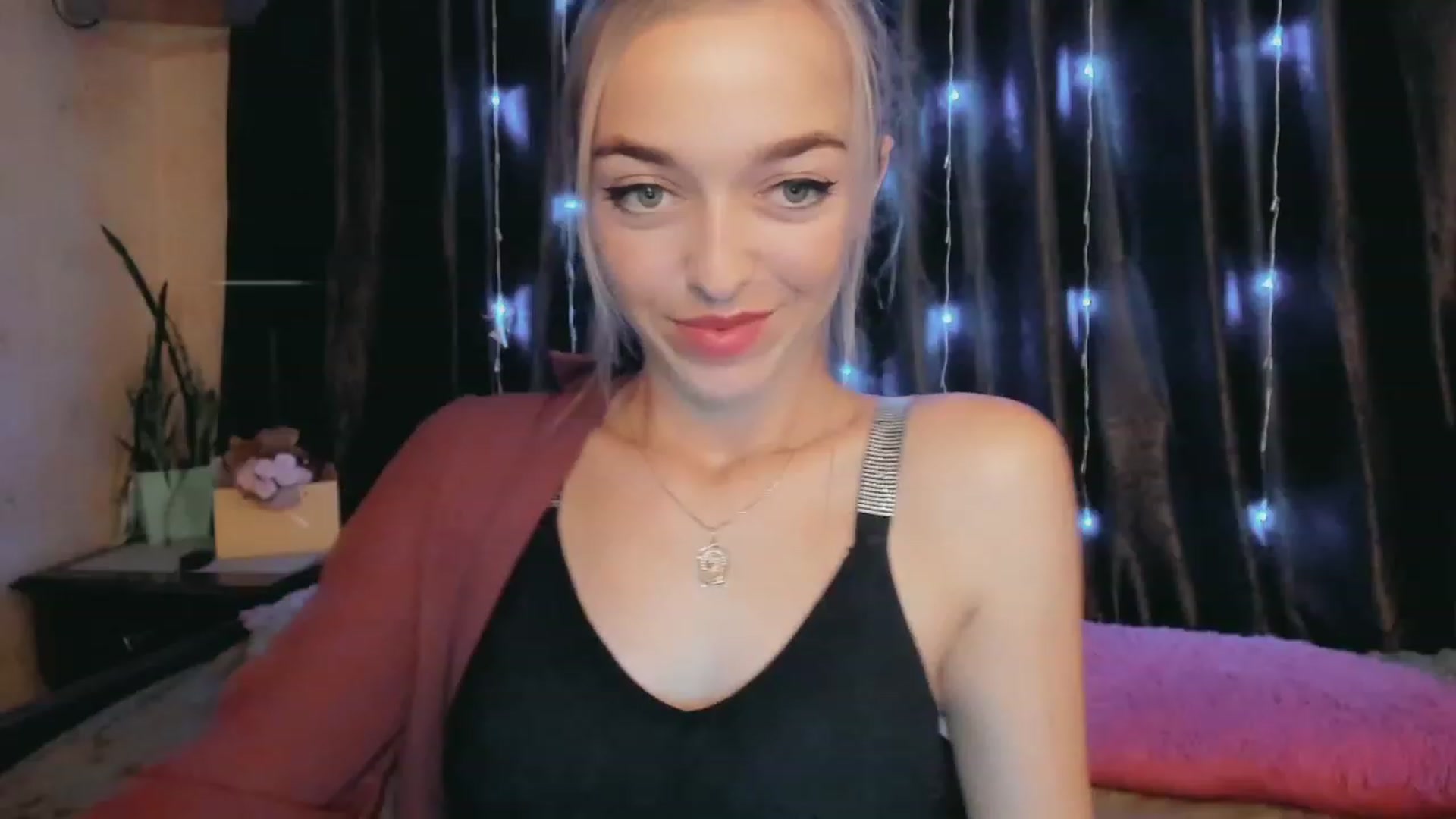 Gallery image thumbnail from Ambri_Lili's myfreecams stream on, 07/03/2023, 15:42 image 5 of 20