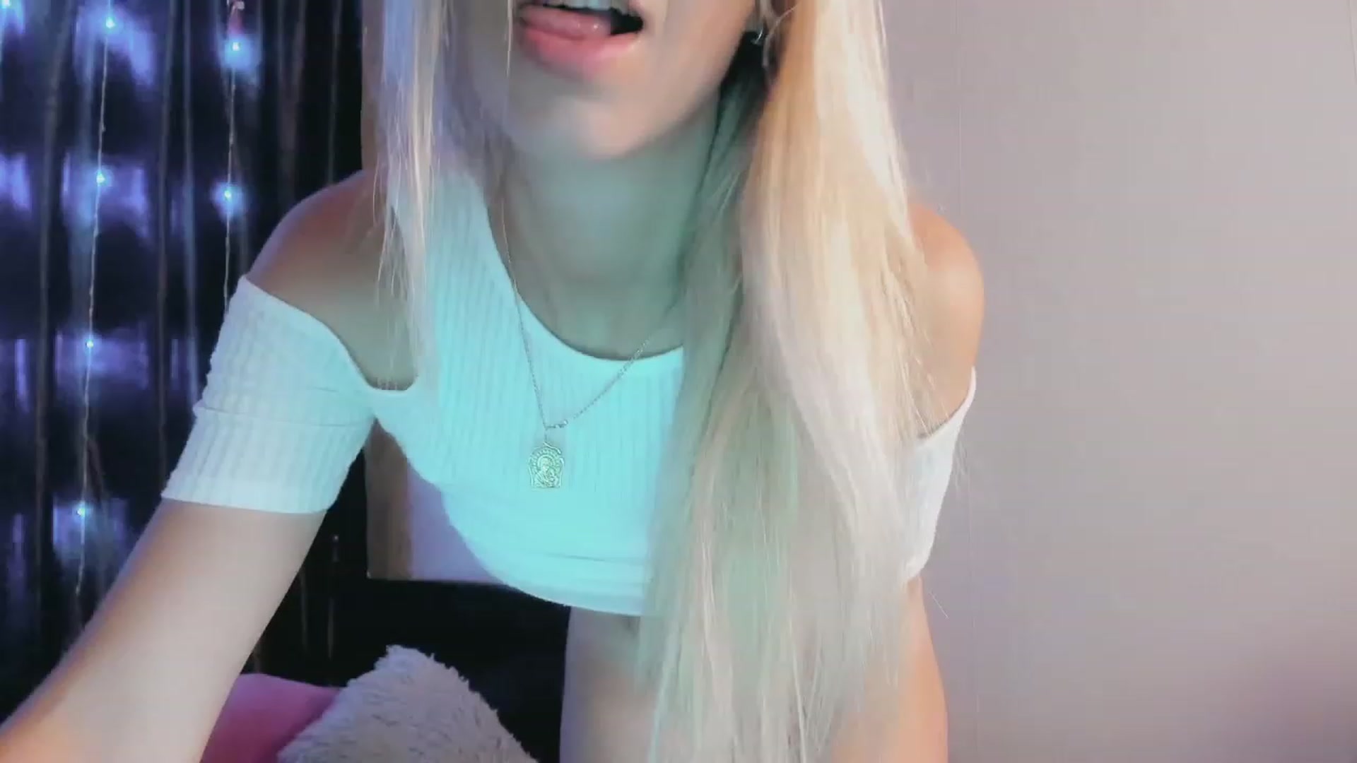 Gallery image thumbnail from Ambri_Lili's myfreecams stream on, 07/05/2023, 15:07 image 12 of 20