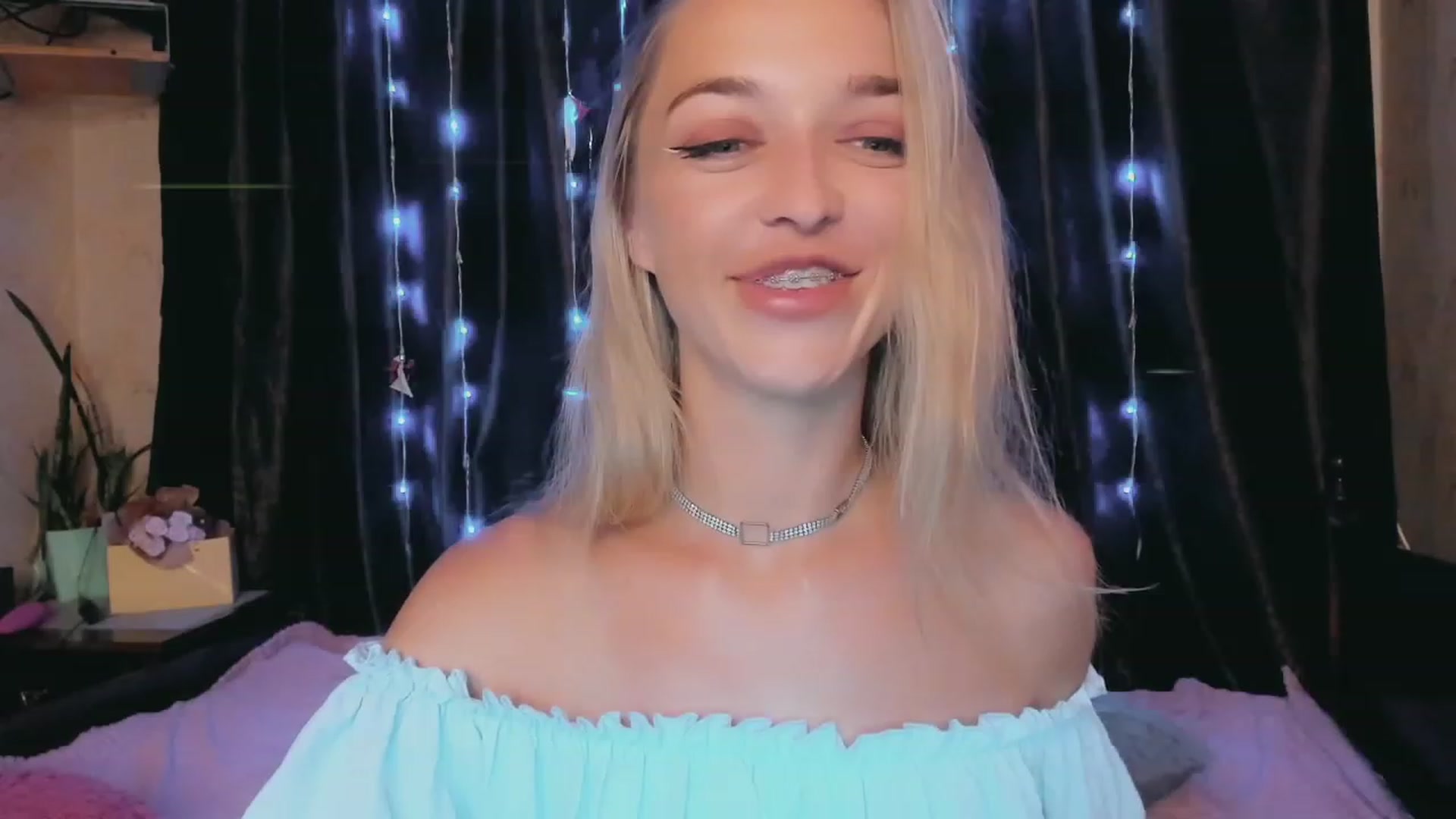 Gallery image thumbnail from Ambri_Lili's myfreecams stream on, 07/08/2023, 16:11 image 8 of 20