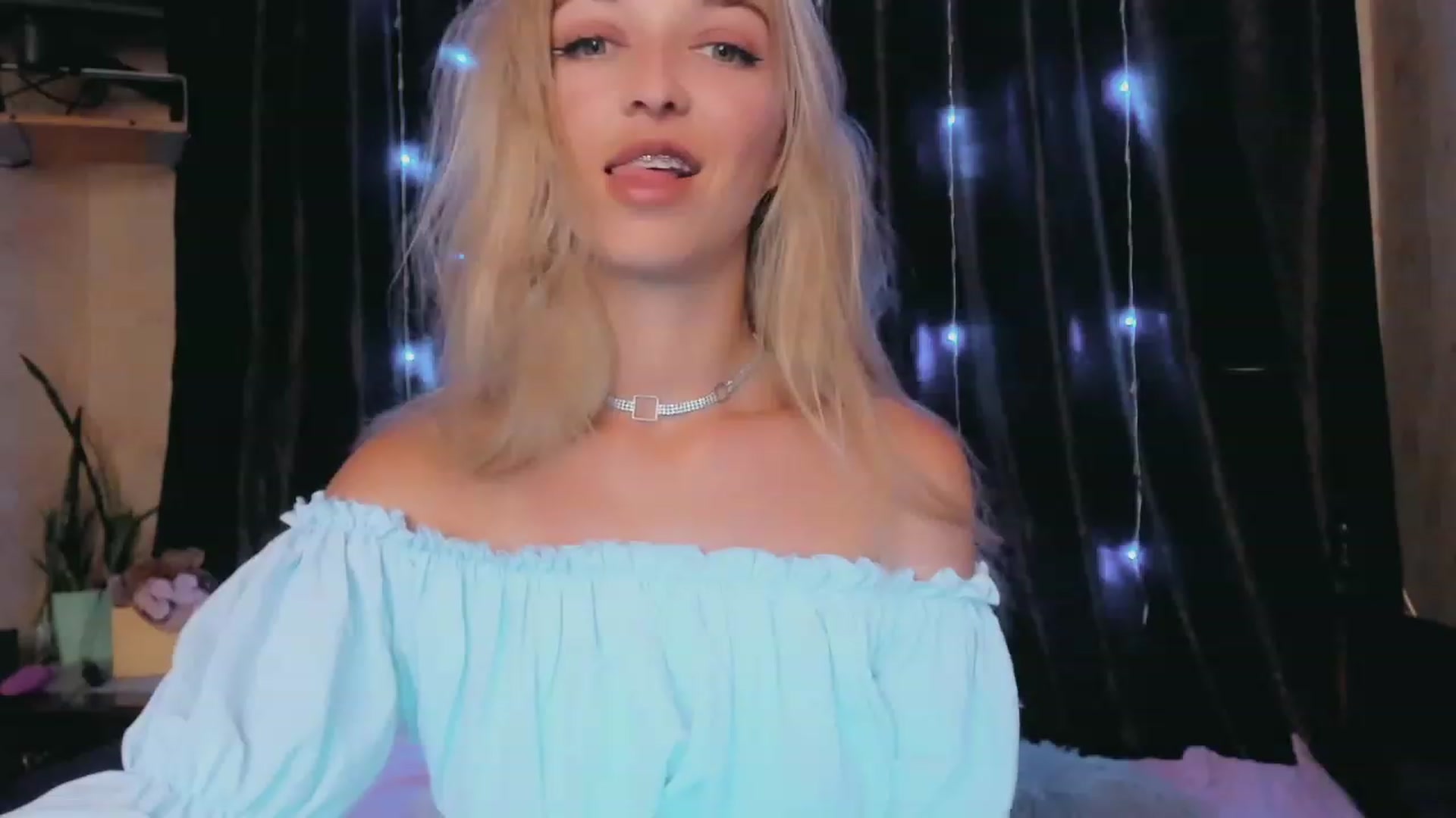 Gallery image thumbnail from Ambri_Lili's myfreecams stream on, 07/08/2023, 16:11 image 12 of 20
