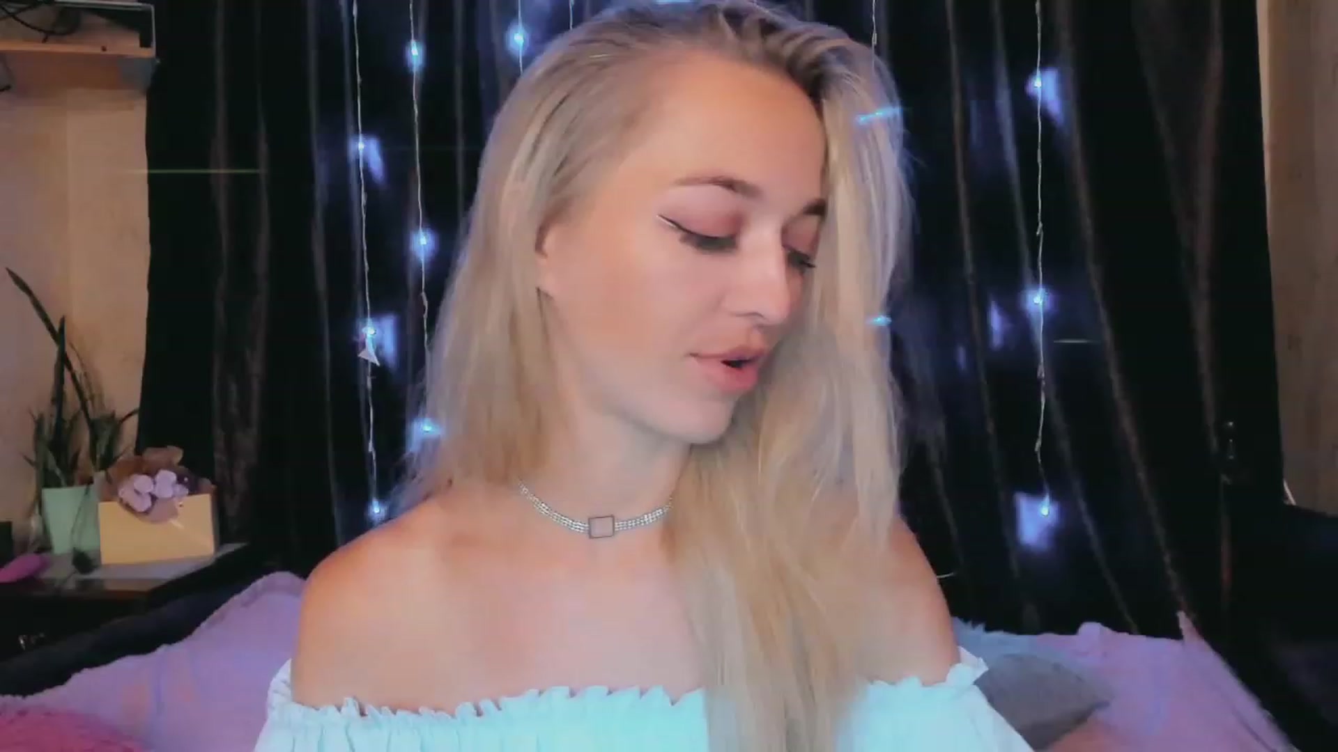 Gallery image thumbnail from Ambri_Lili's myfreecams stream on, 07/08/2023, 16:11 image 6 of 20