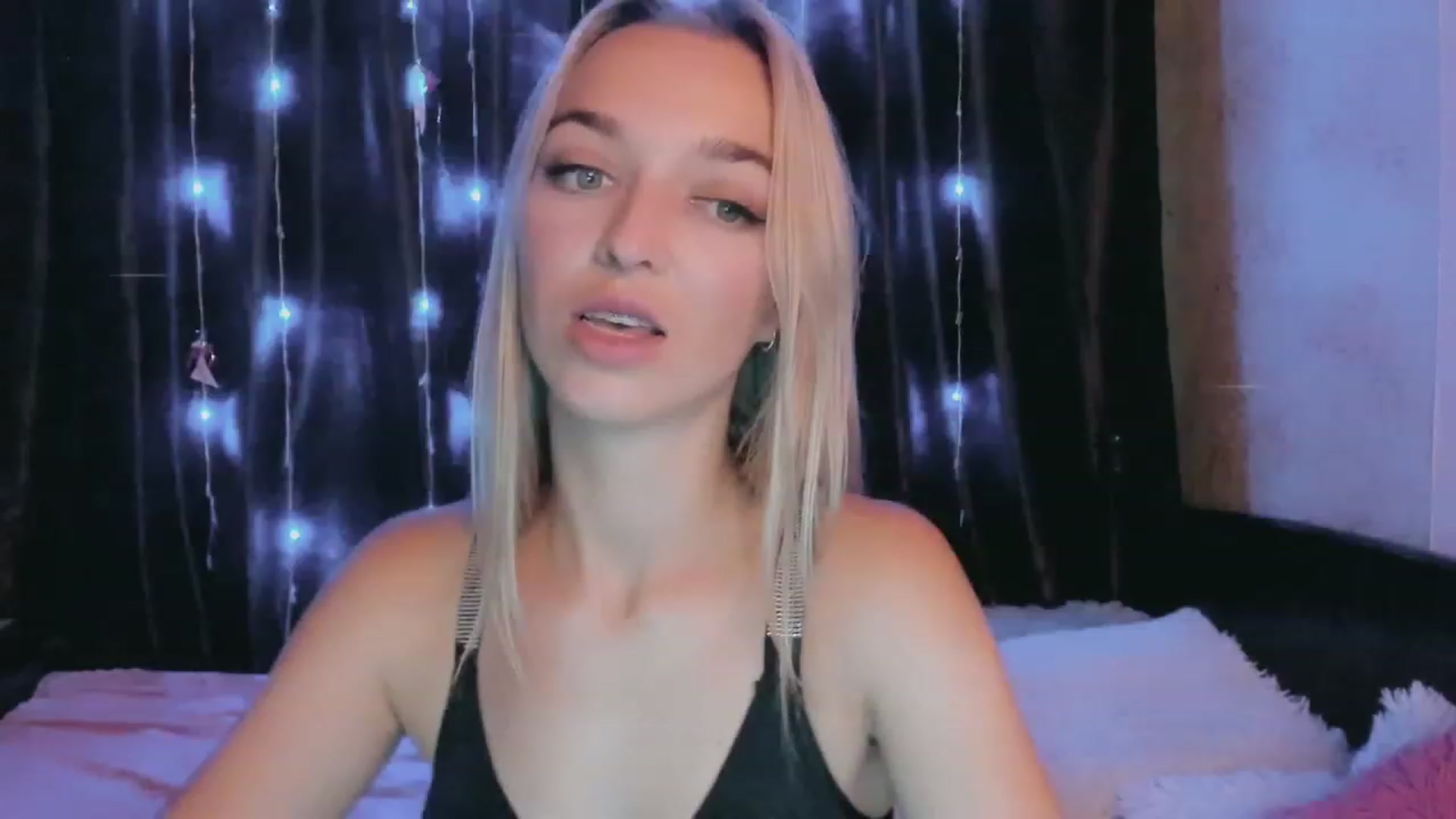 Gallery image thumbnail from Ambri_Lili's myfreecams stream on, 07/09/2023, 14:46 image 16 of 20