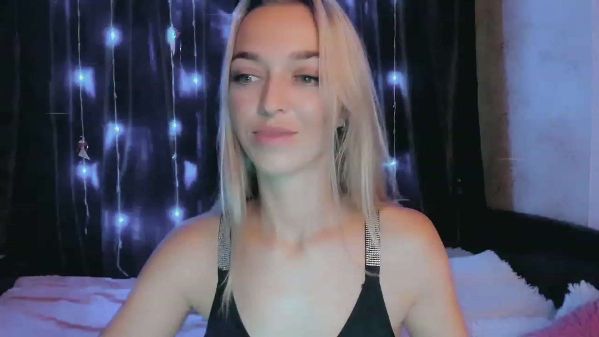 Gallery image thumbnail from Ambri_Lili's myfreecams stream on, 07/09/2023, 14:46 image 15 of 20