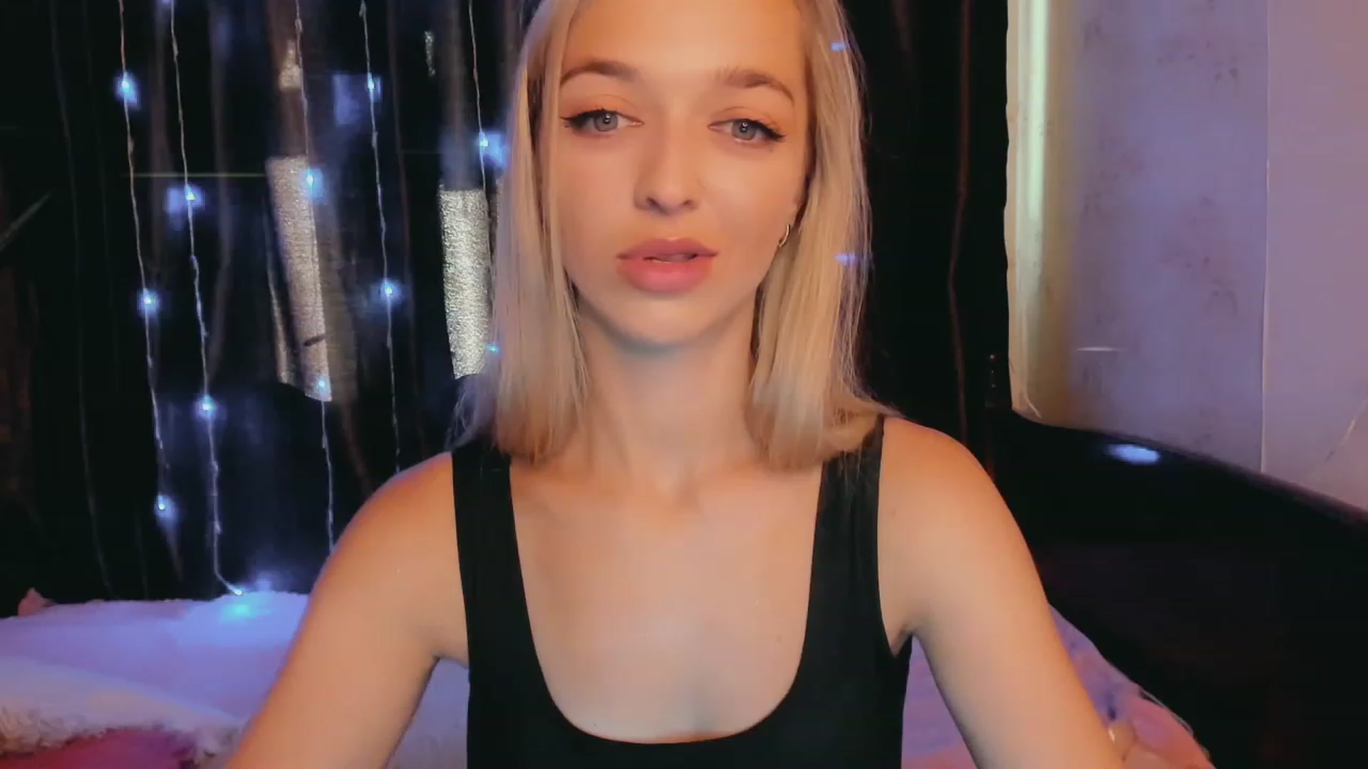 Gallery image thumbnail from Ambri_Lili's myfreecams stream on, 07/17/2023, 04:56 image 16 of 20