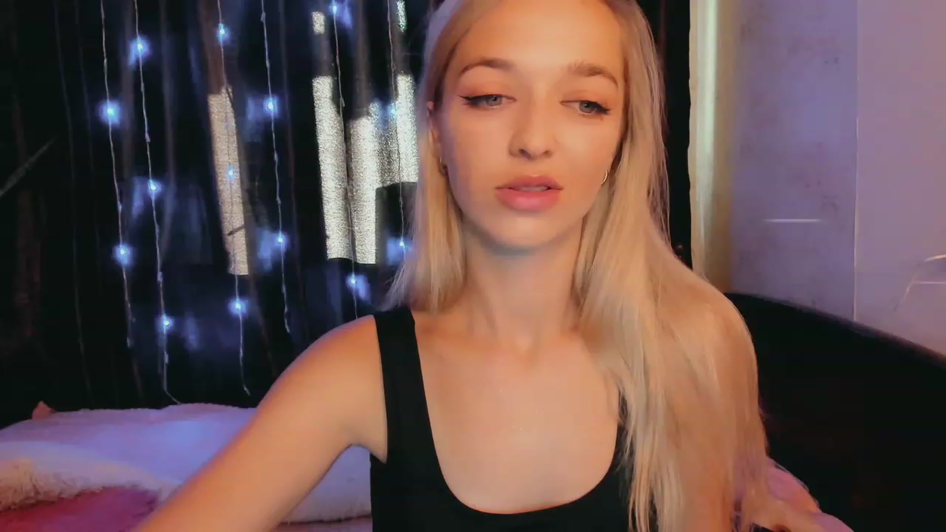Gallery image thumbnail from Ambri_Lili's myfreecams stream on, 07/17/2023, 04:56 image 14 of 20