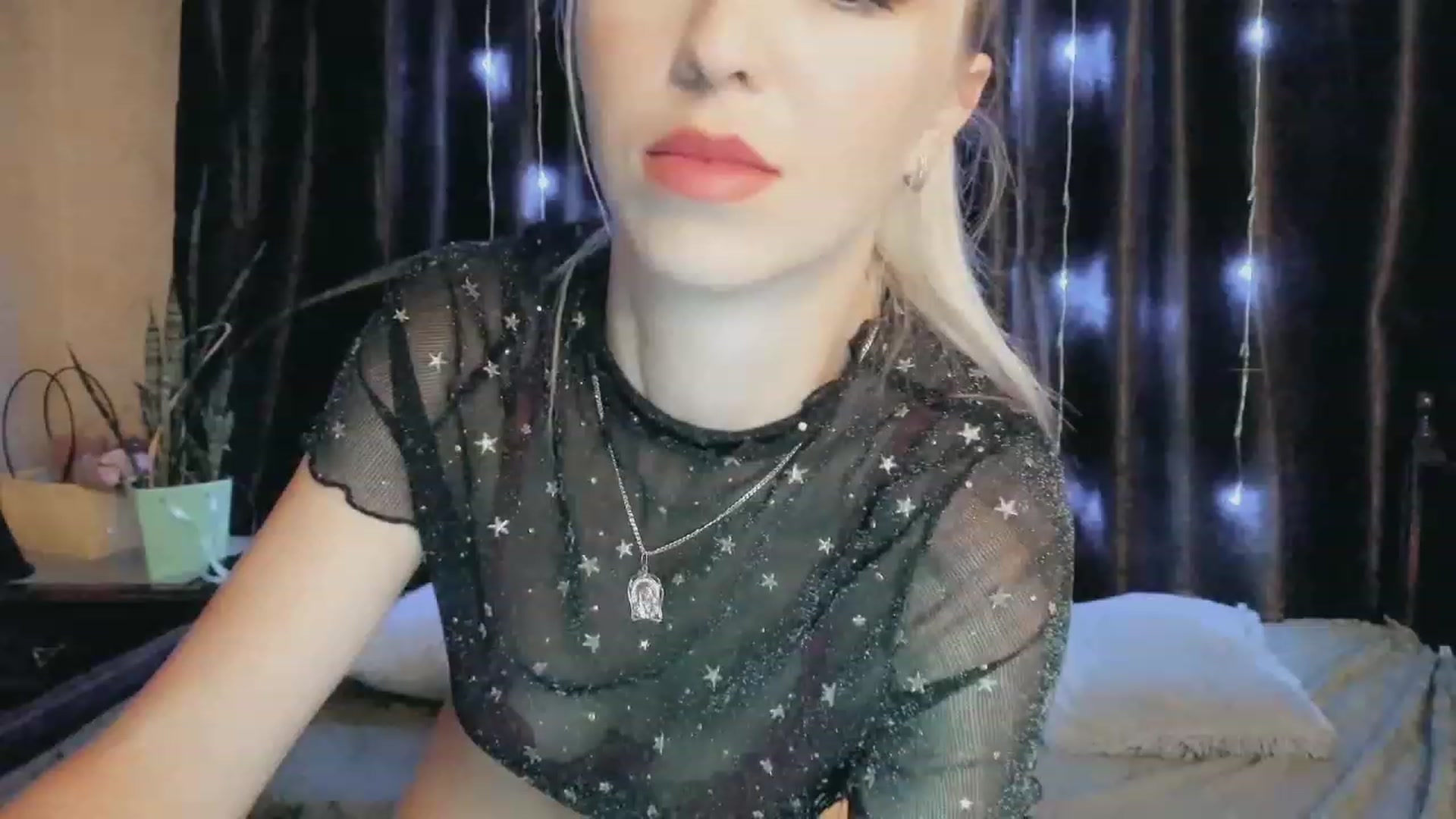 Gallery image thumbnail from Ambri_Lili's myfreecams stream on, 07/23/2023, 15:02 image 11 of 20