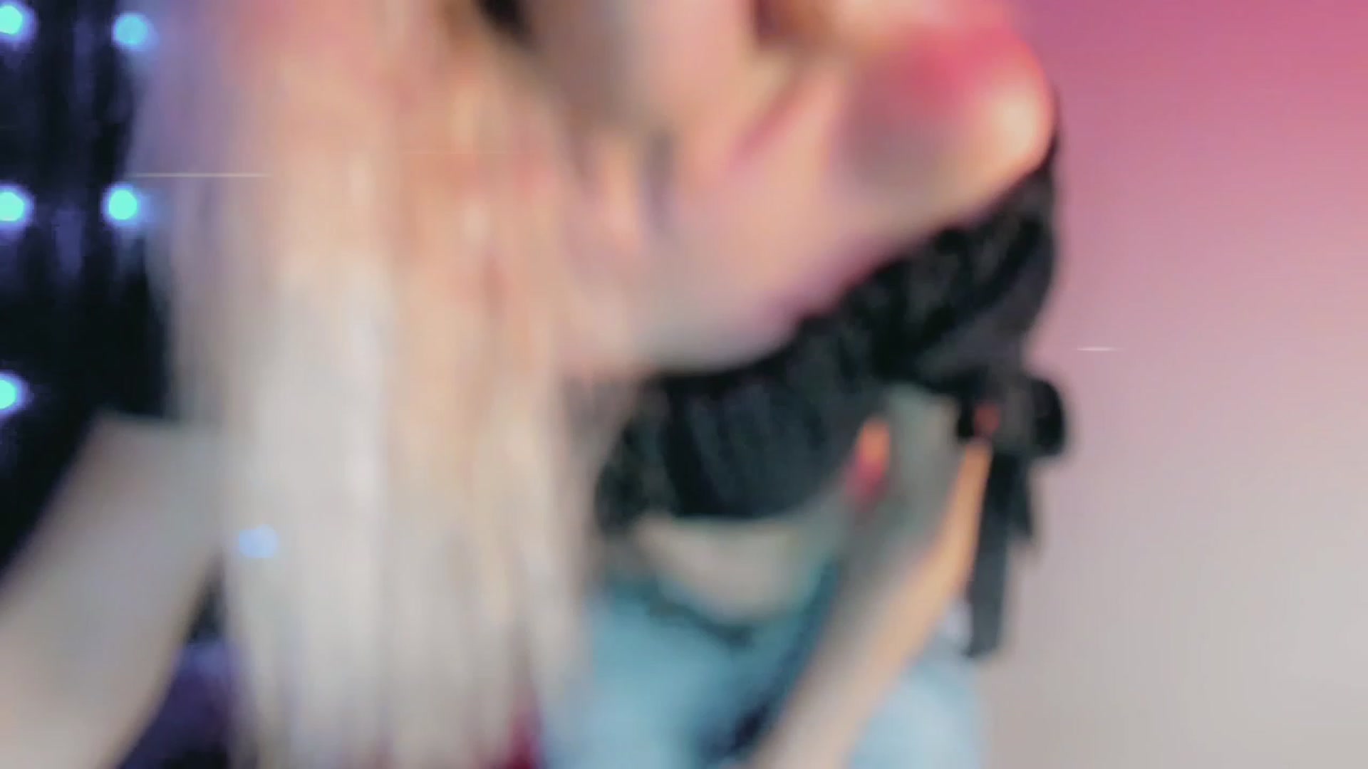 Gallery image thumbnail from Ambri_Lili's myfreecams stream on, 07/29/2023, 14:28 image 3 of 20