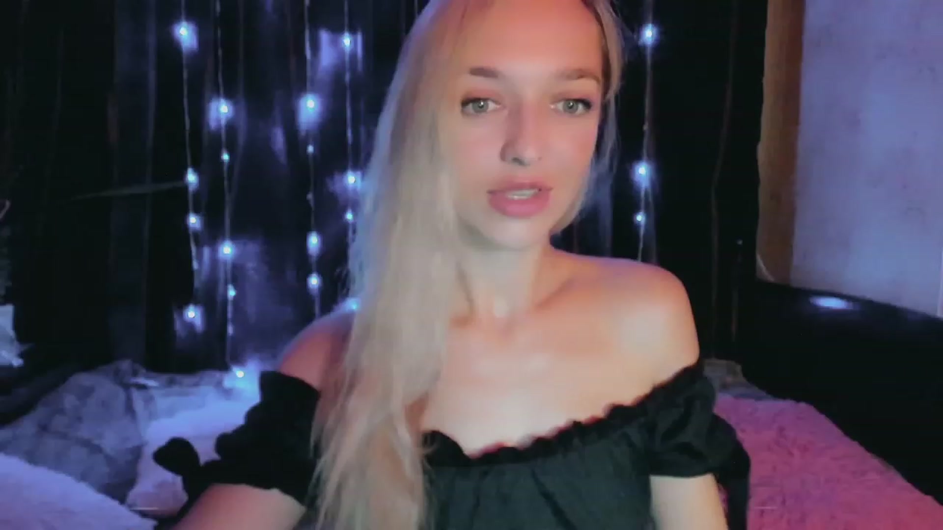 Gallery image thumbnail from Ambri_Lili's myfreecams stream on, 07/29/2023, 14:28 image 12 of 20