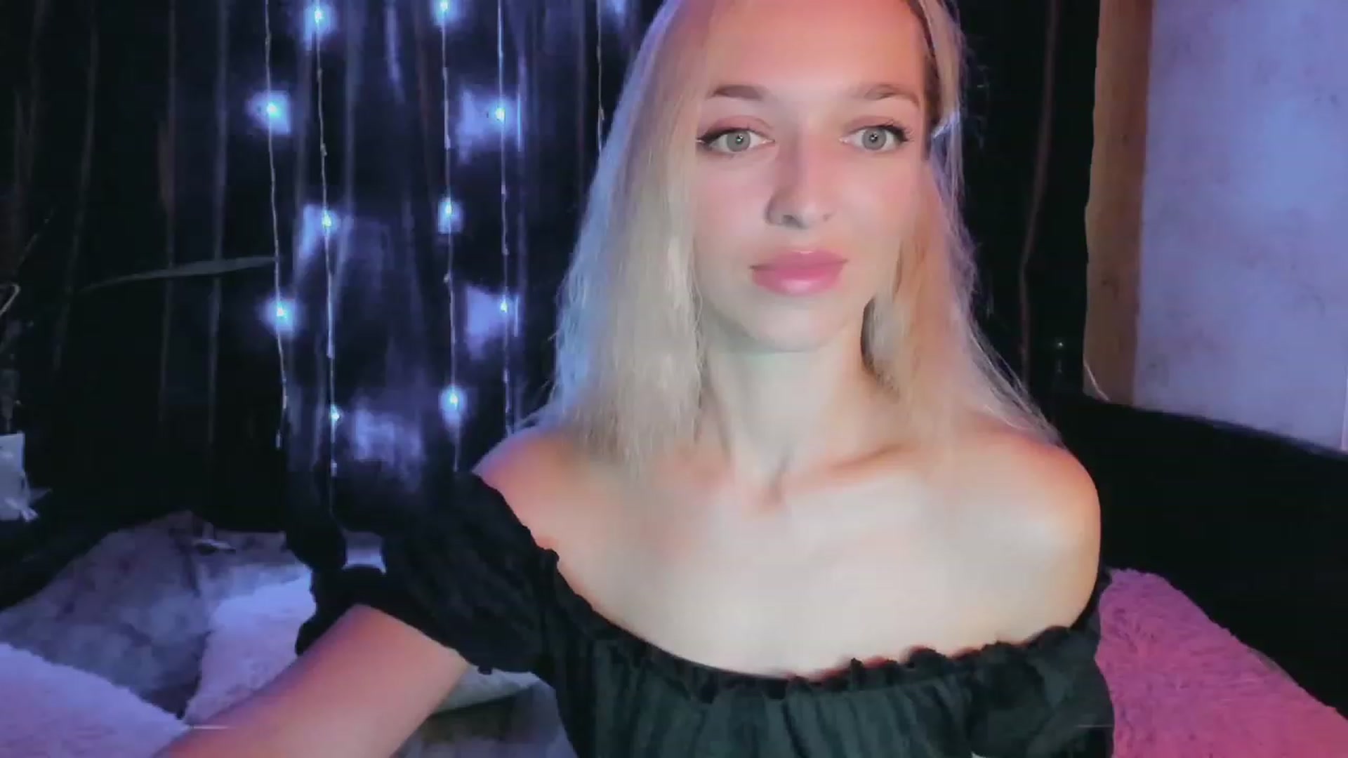 Gallery image thumbnail from Ambri_Lili's myfreecams stream on, 07/29/2023, 14:28 image 9 of 20