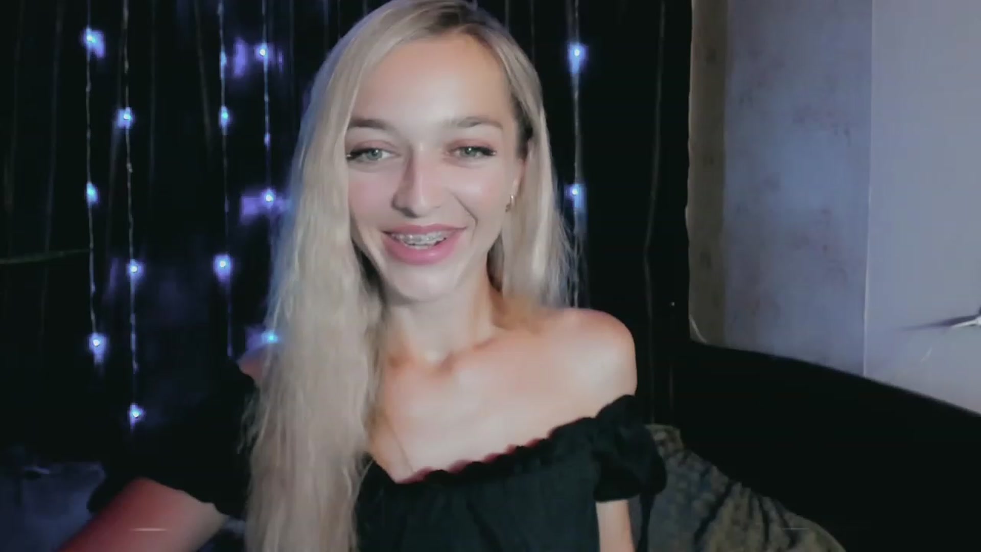Gallery image thumbnail from Ambri_Lili's myfreecams stream on, 07/29/2023, 15:17 image 19 of 20
