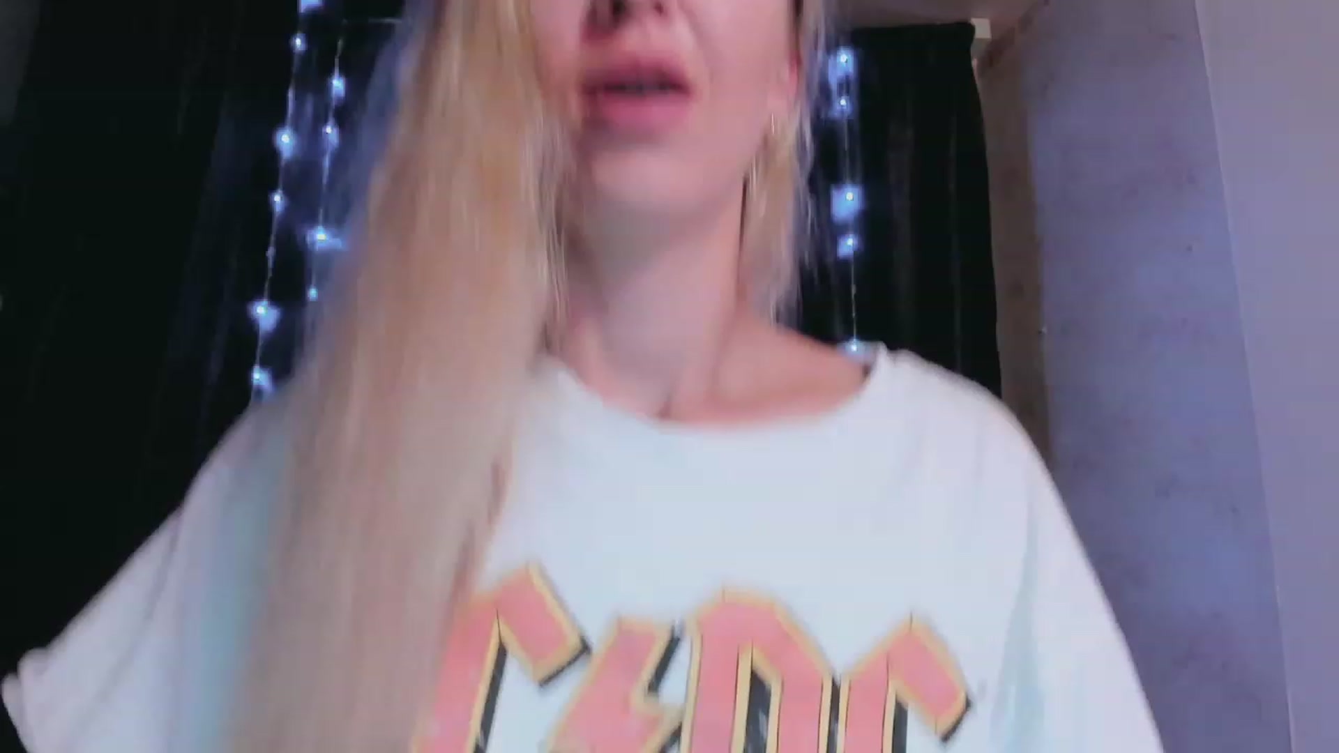 Gallery image thumbnail from Ambri_Lili's myfreecams stream on, 07/30/2023, 15:30 image 16 of 20