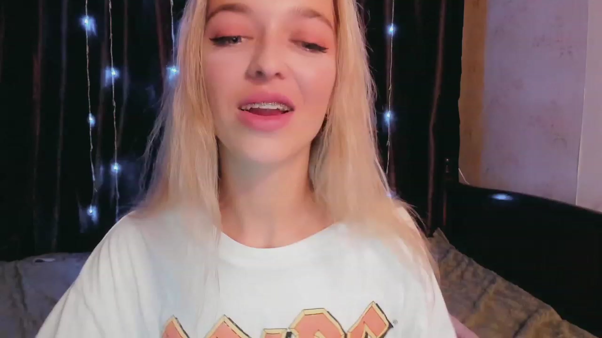 Gallery image thumbnail from Ambri_Lili's myfreecams stream on, 07/30/2023, 15:30 image 19 of 20