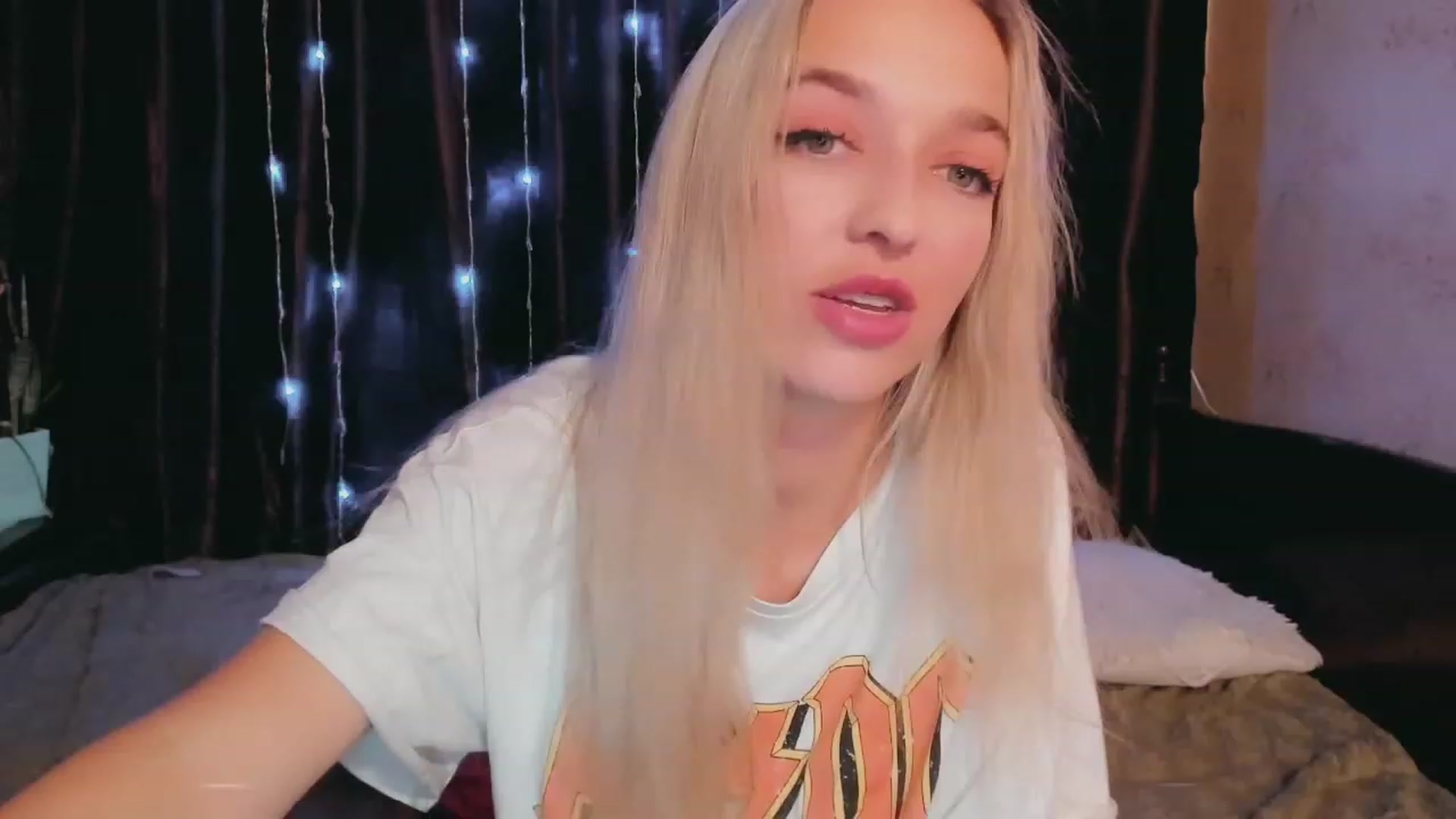 Gallery image thumbnail from Ambri_Lili's myfreecams stream on, 07/30/2023, 15:30 image 1 of 20