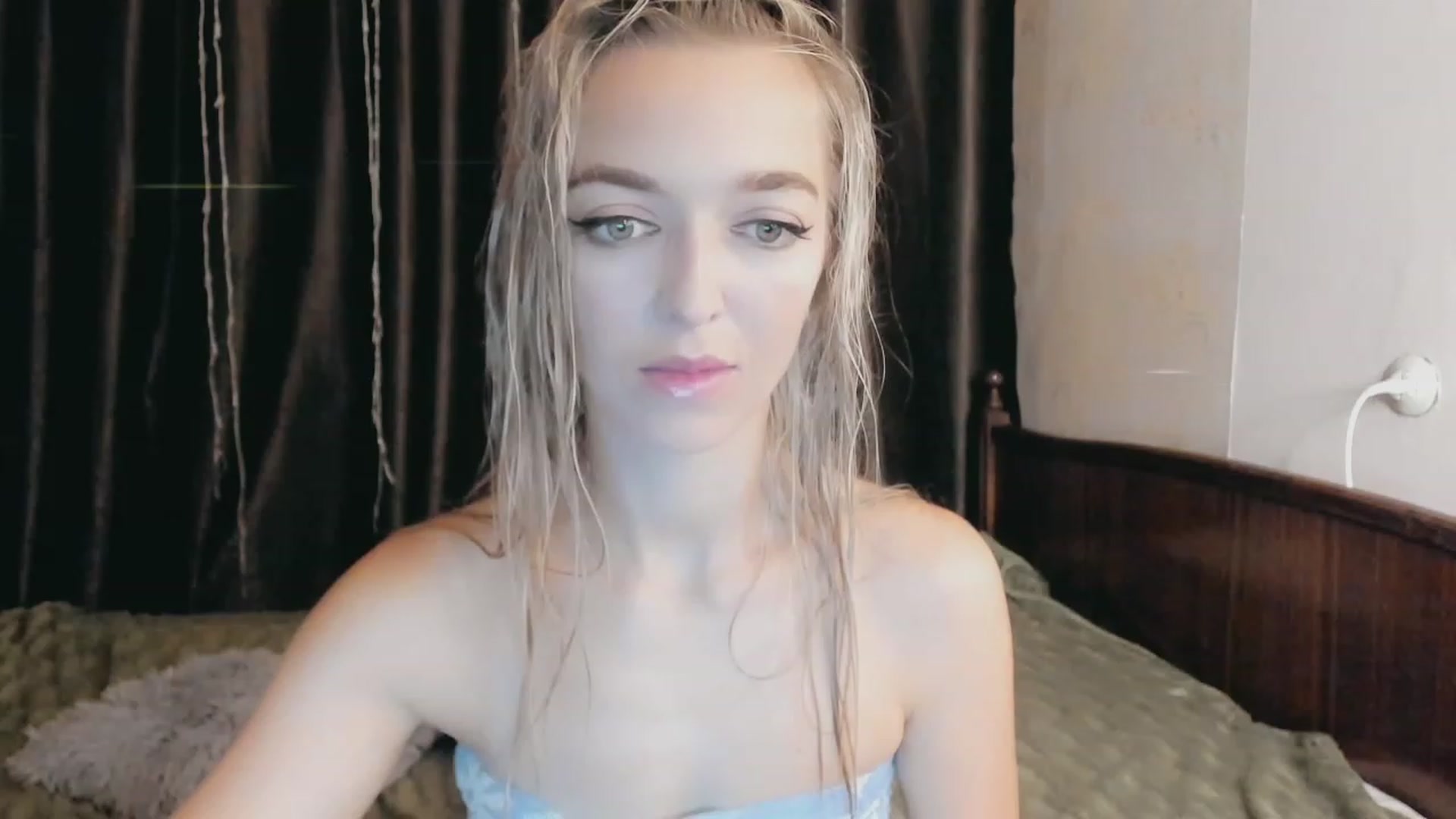Gallery image thumbnail from Ambri_Lili's myfreecams stream on, 08/03/2023, 06:00 image 2 of 20