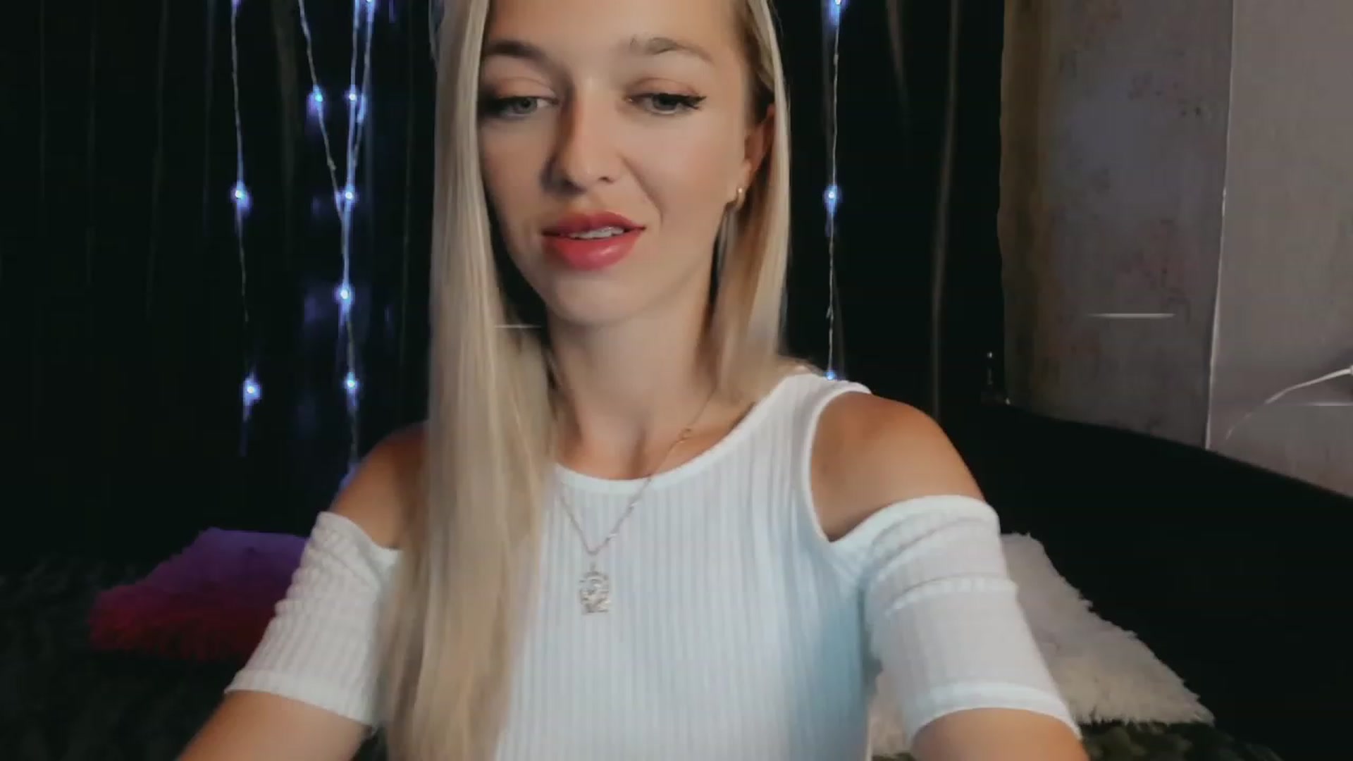 Gallery image thumbnail from Ambri_Lili's myfreecams stream on, 08/07/2023, 14:04 image 20 of 20