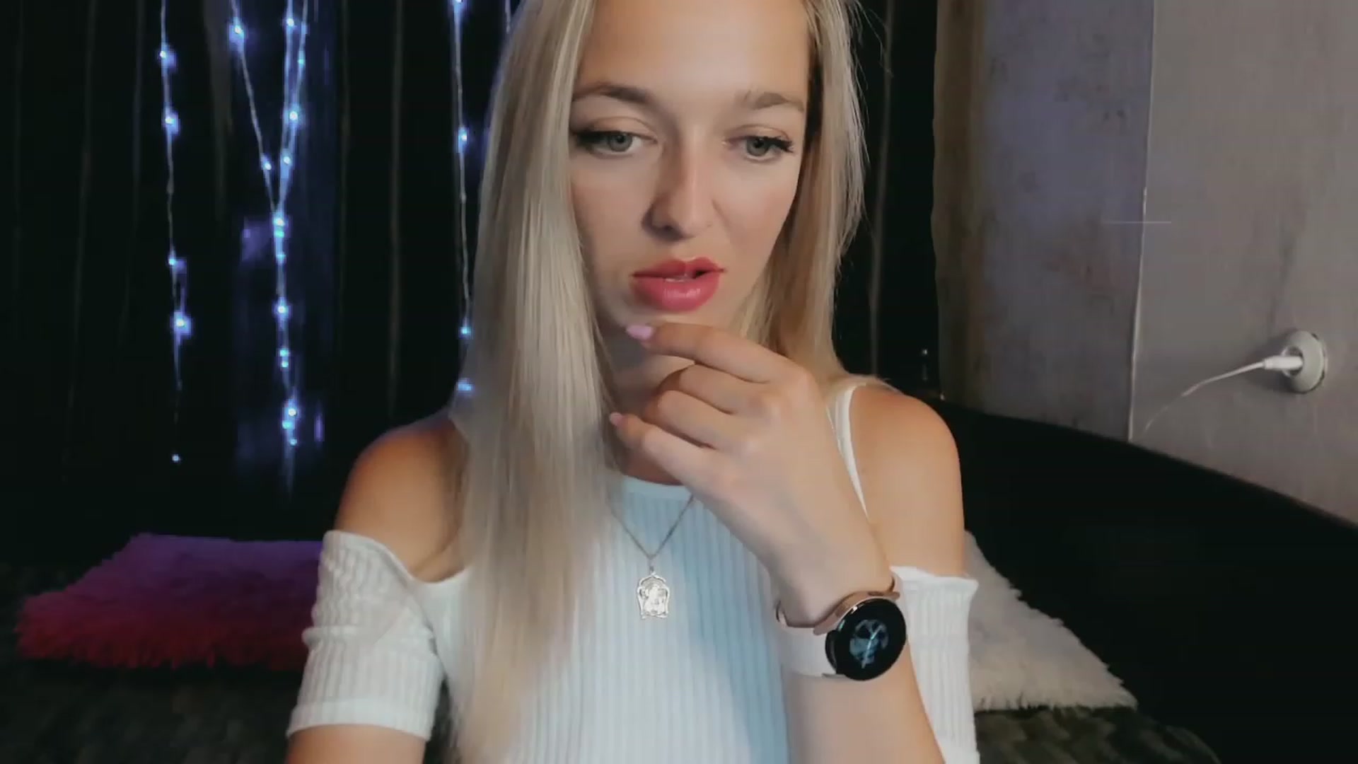 Gallery image thumbnail from Ambri_Lili's myfreecams stream on, 08/07/2023, 14:04 image 9 of 20