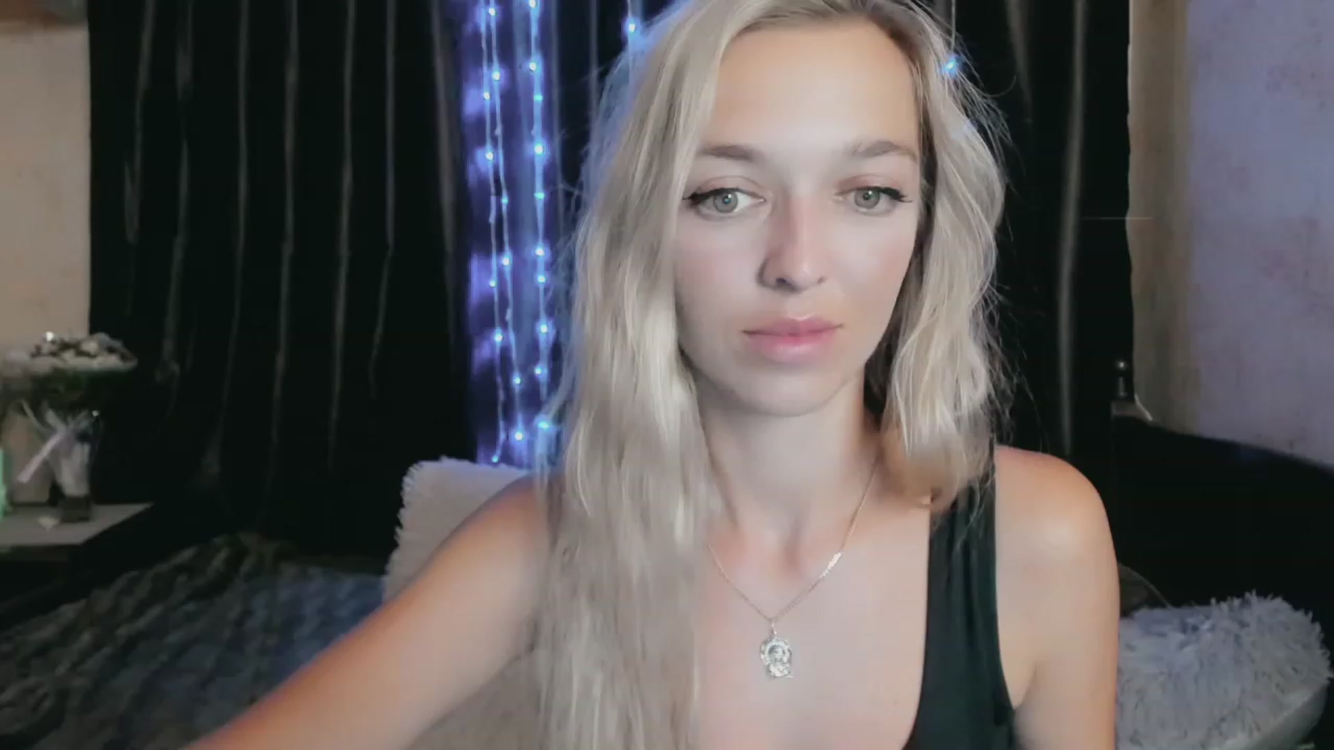 Gallery image thumbnail from Ambri_Lili's myfreecams stream on, 08/09/2023, 15:03 image 16 of 20