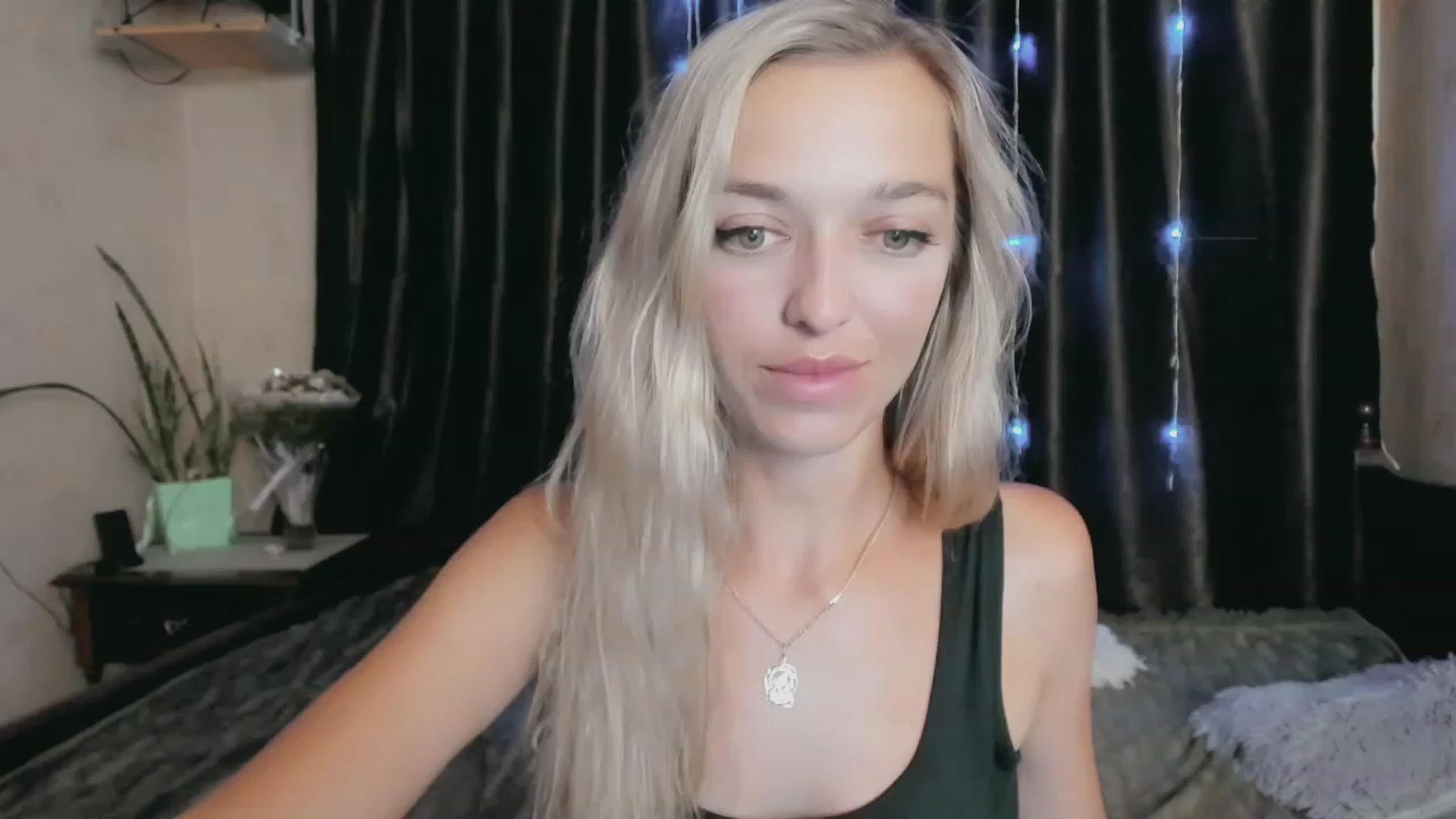 Gallery image thumbnail from Ambri_Lili's myfreecams stream on, 08/09/2023, 15:03 image 8 of 20