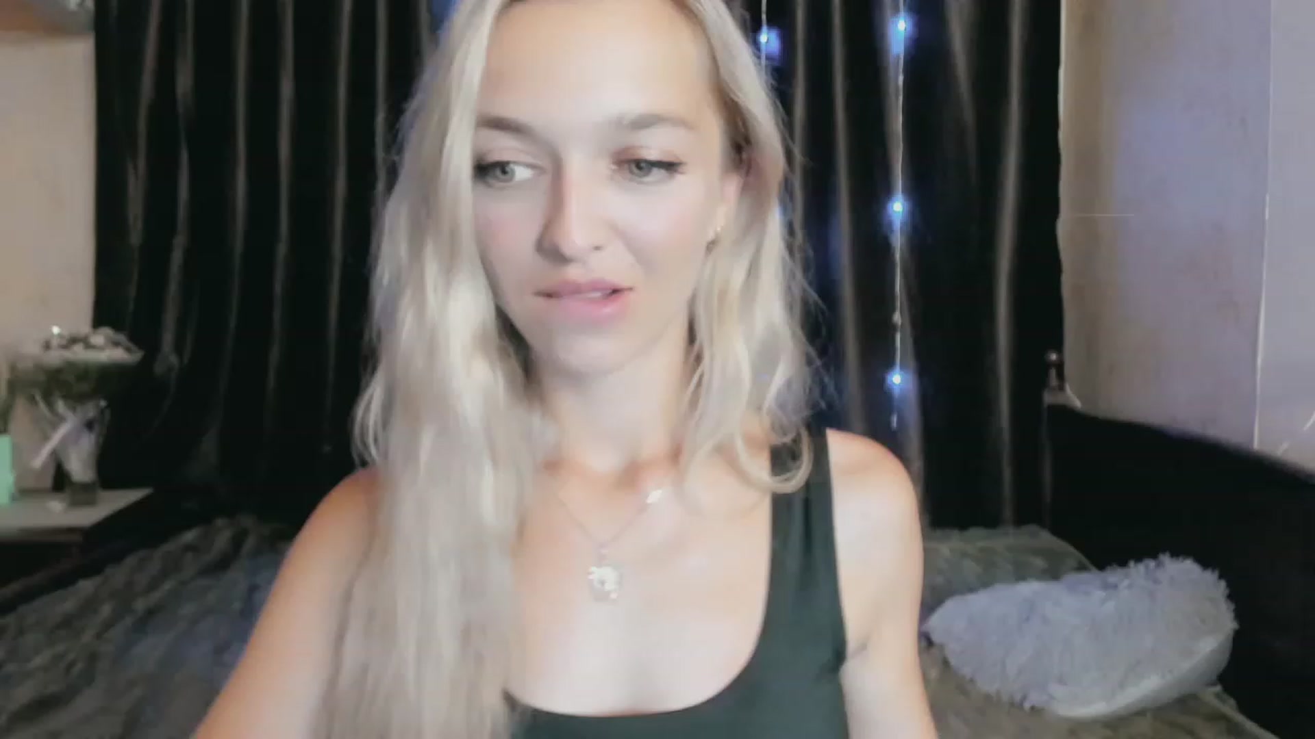 Gallery image thumbnail from Ambri_Lili's myfreecams stream on, 08/09/2023, 15:03 image 18 of 20