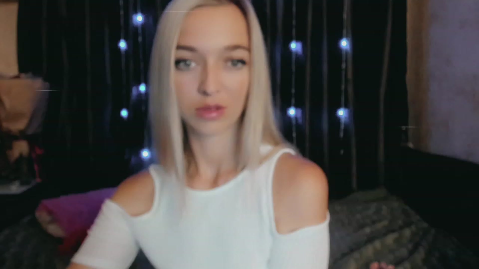 Gallery image thumbnail from Ambri_Lili's myfreecams stream on, 08/14/2023, 15:24 image 2 of 20
