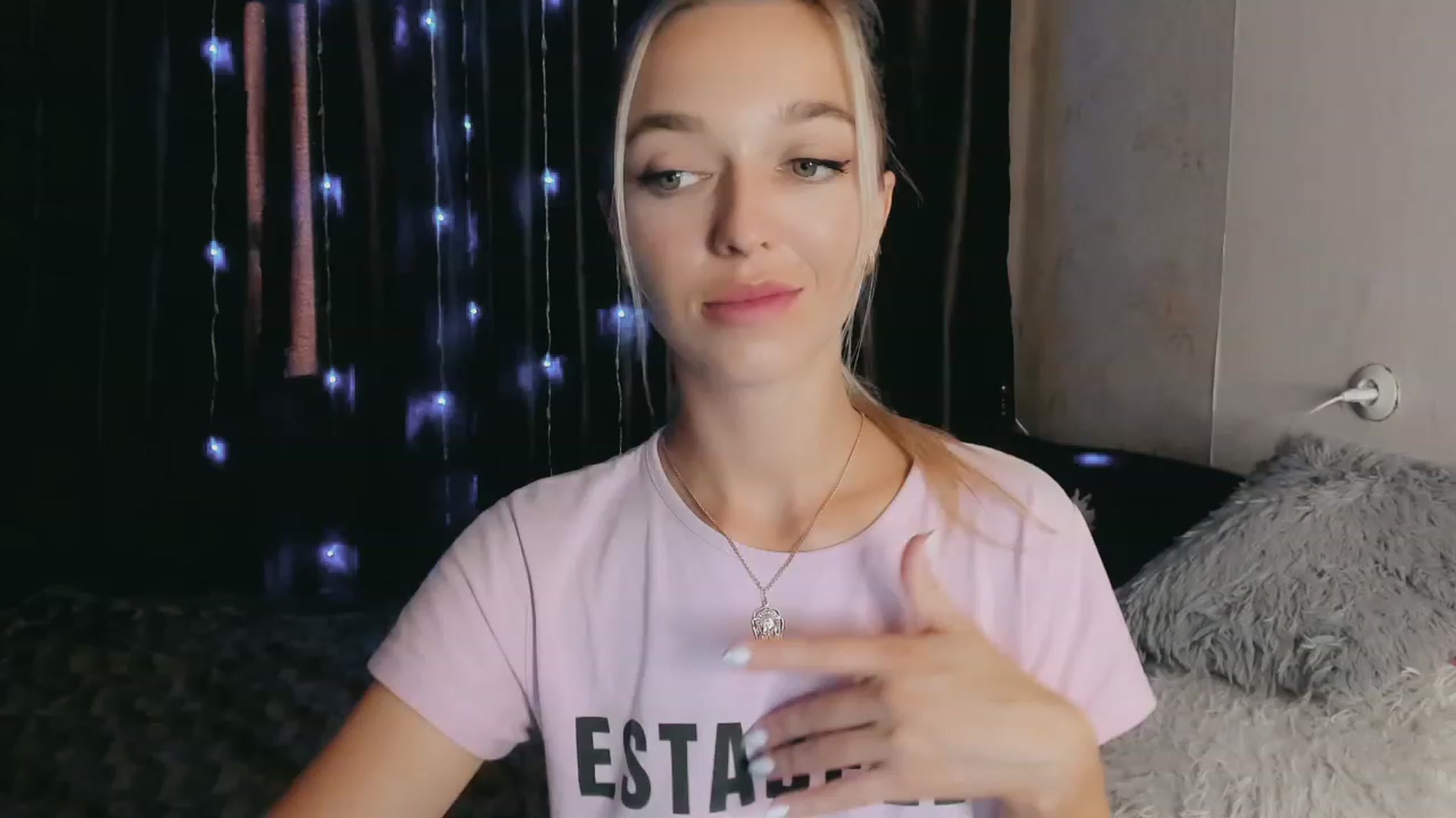 Gallery image thumbnail from Ambri_Lili's myfreecams stream on, 08/23/2023, 05:43 image 3 of 20
