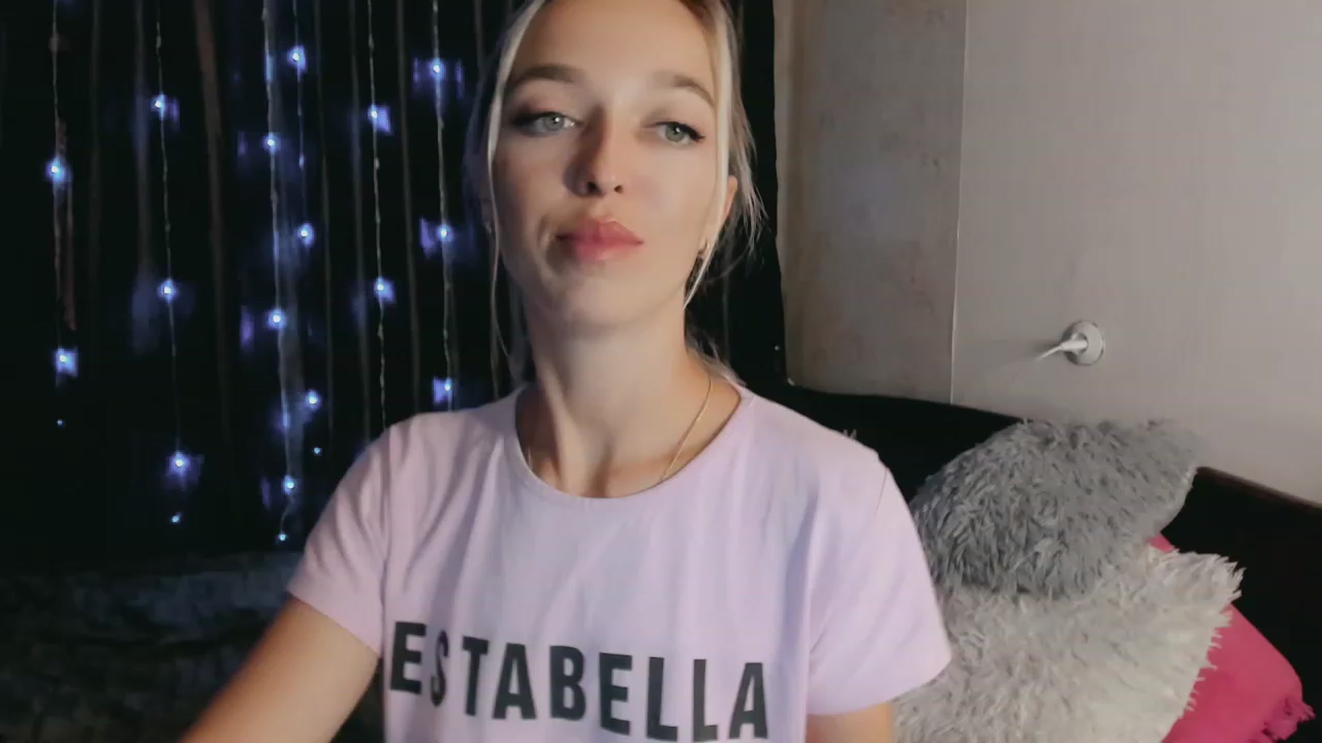 Gallery image thumbnail from Ambri_Lili's myfreecams stream on, 08/23/2023, 05:43 image 12 of 20