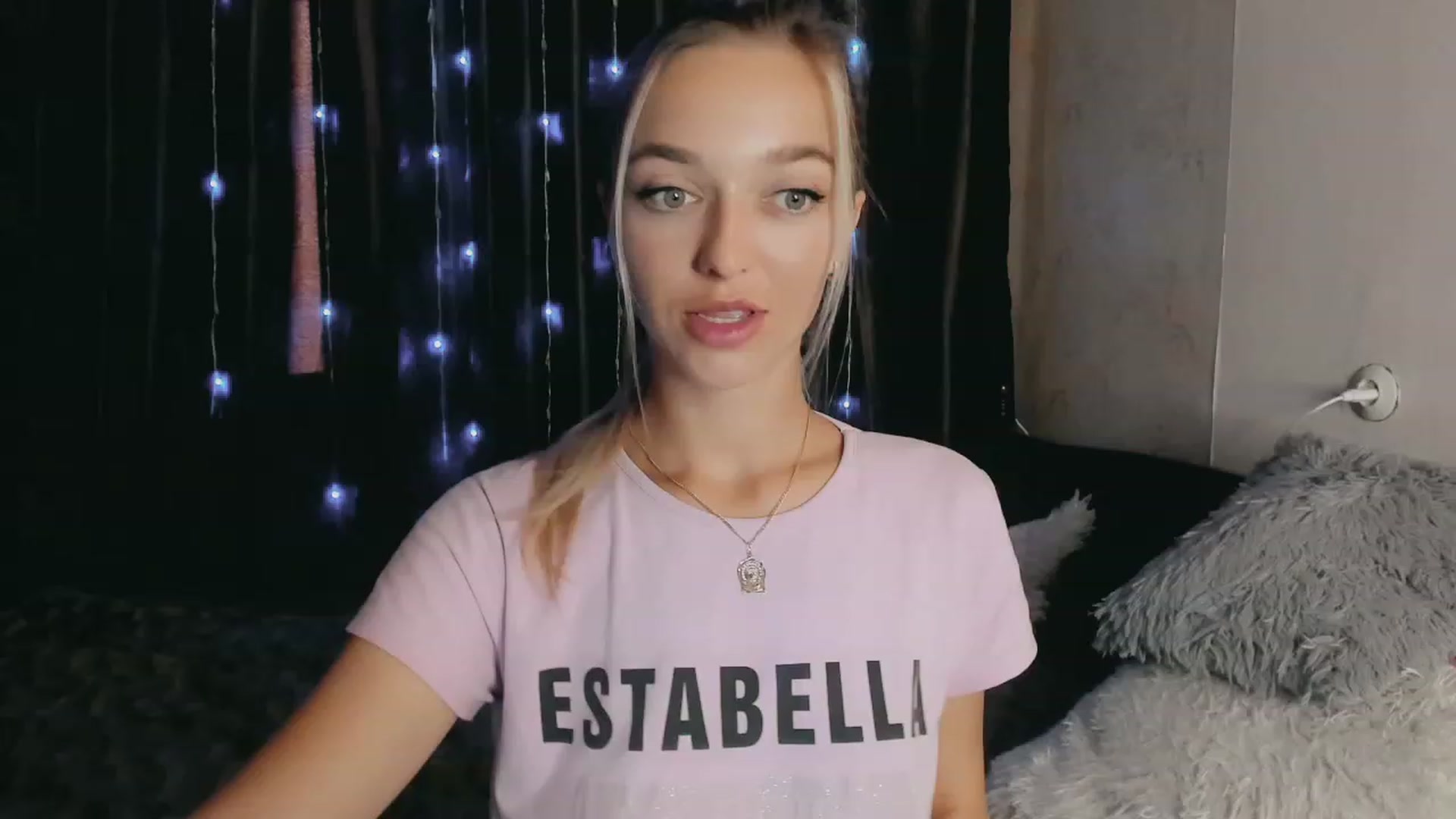 Gallery image thumbnail from Ambri_Lili's myfreecams stream on, 08/23/2023, 05:43 image 2 of 20