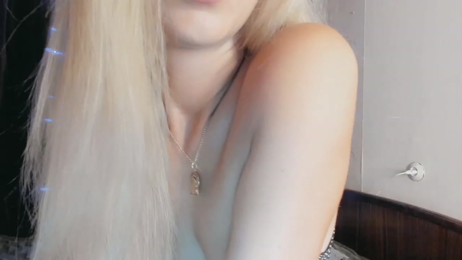 Gallery image thumbnail from Ambri_Lili's myfreecams stream on, 08/30/2023, 05:41 image 2 of 20