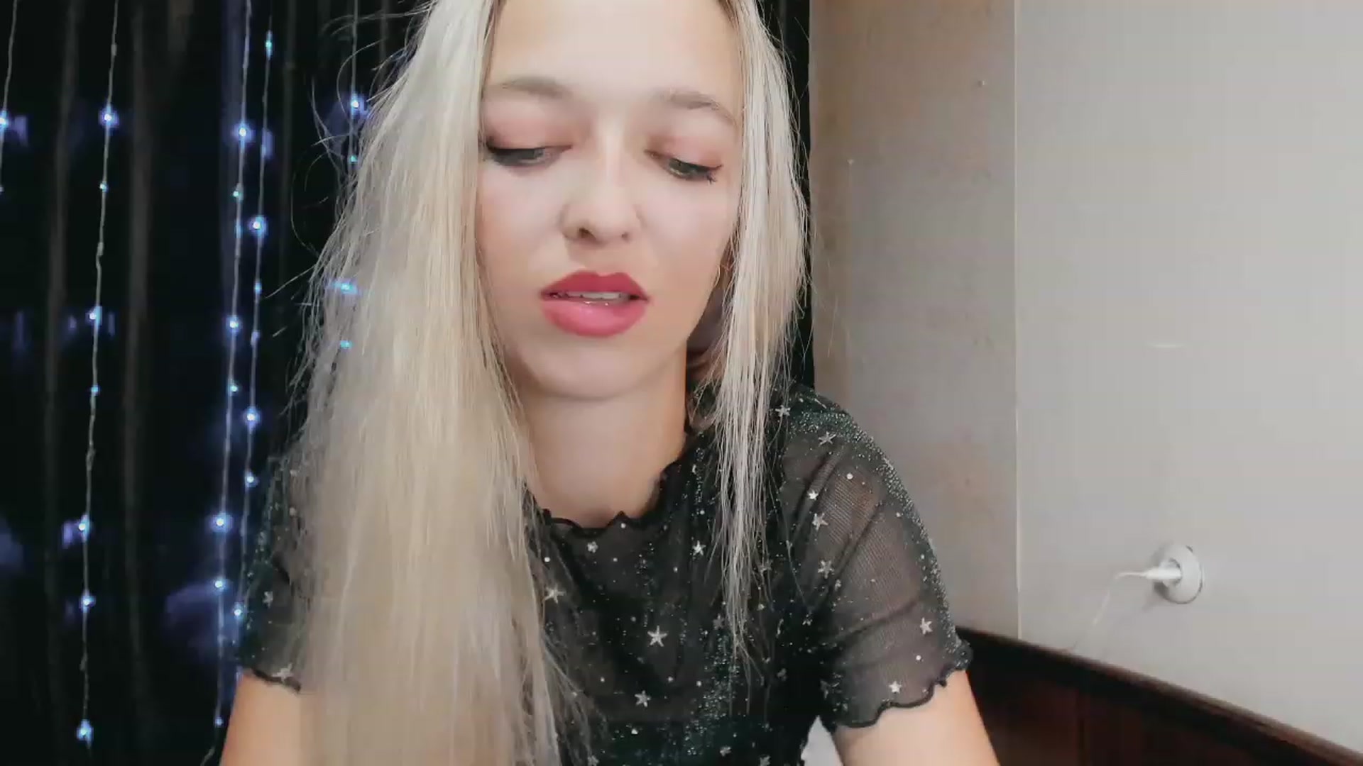 Gallery image thumbnail from Ambri_Lili's myfreecams stream on, 09/03/2023, 09:26 image 9 of 20
