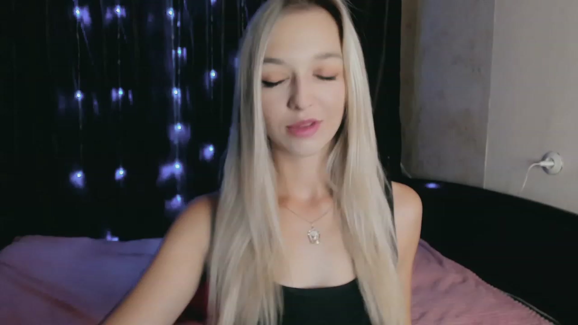 Gallery image thumbnail from Ambri_Lili's myfreecams stream on, 09/04/2023, 05:30 image 3 of 20