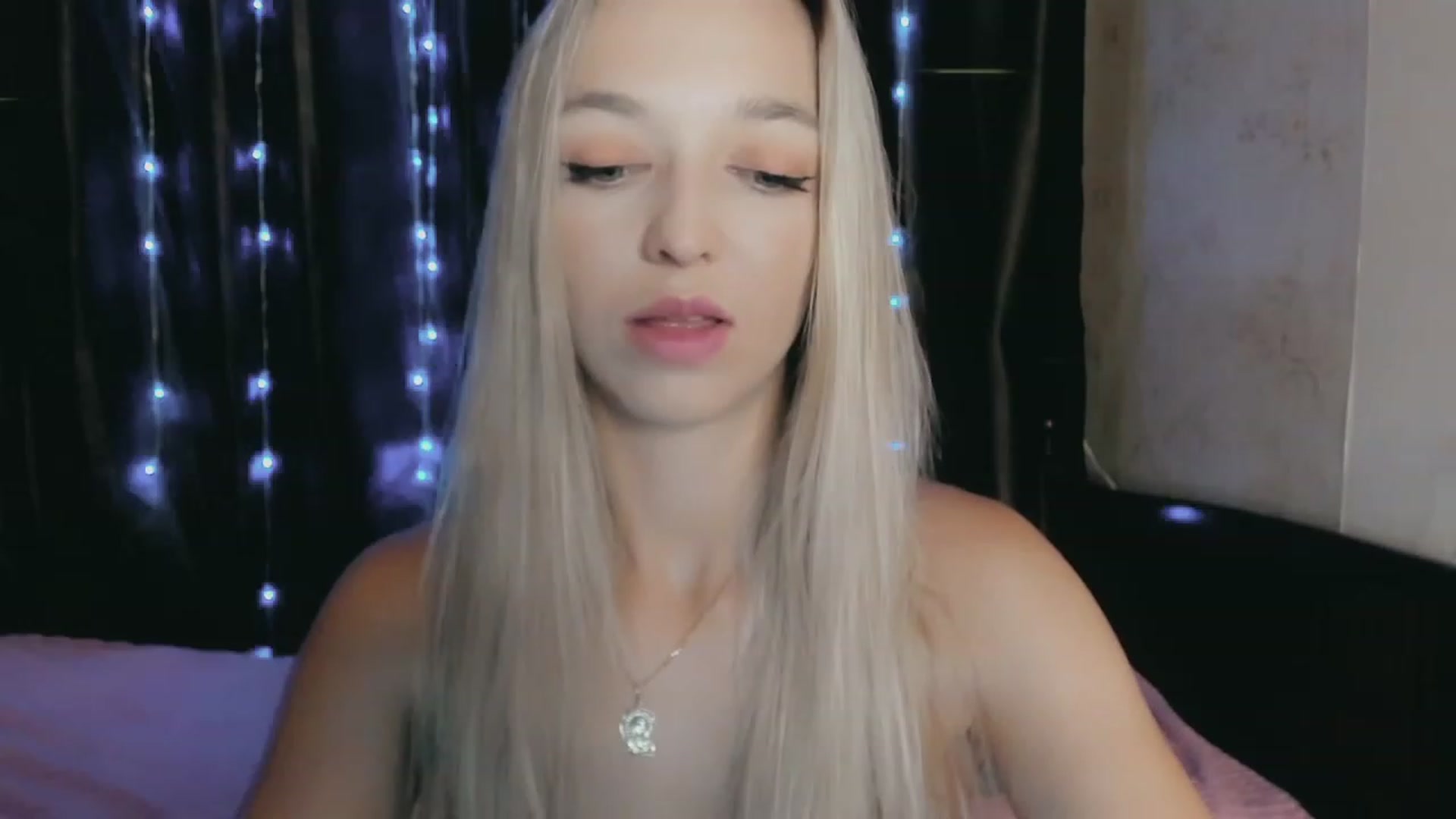 Gallery image thumbnail from Ambri_Lili's myfreecams stream on, 09/04/2023, 05:30 image 16 of 20