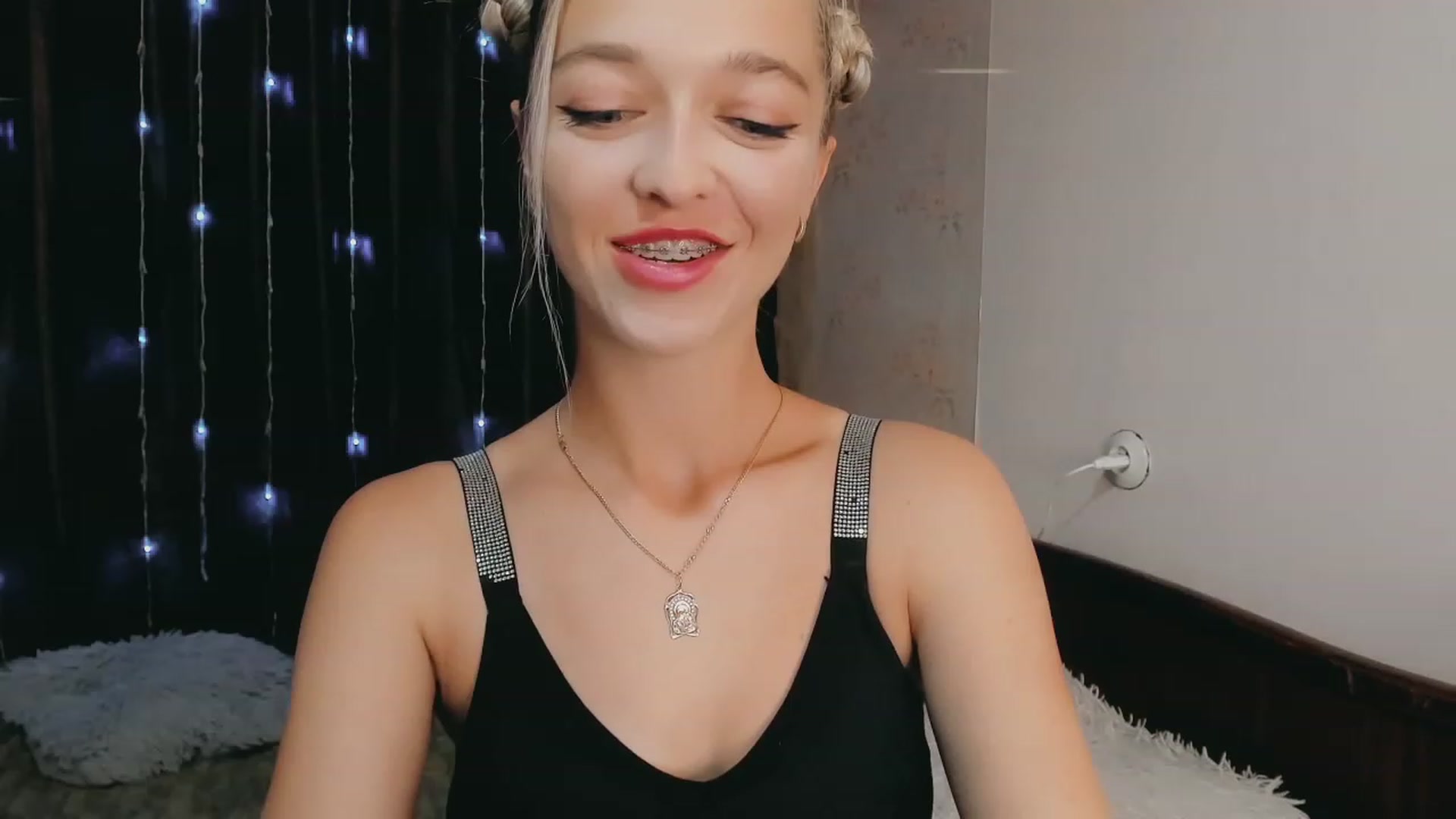 Gallery image thumbnail from Ambri_Lili's myfreecams stream on, 09/11/2023, 14:50 image 8 of 20