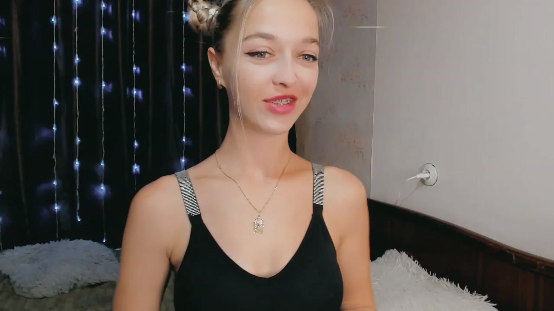Gallery image thumbnail from Ambri_Lili's myfreecams stream on, 09/11/2023, 14:50 image 4 of 20
