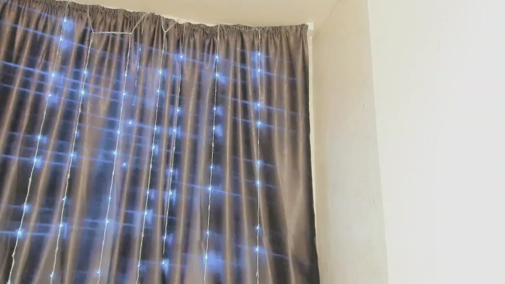 Gallery image thumbnail from Ambri_Lili's myfreecams stream on, 09/22/2023, 14:35 image 13 of 20