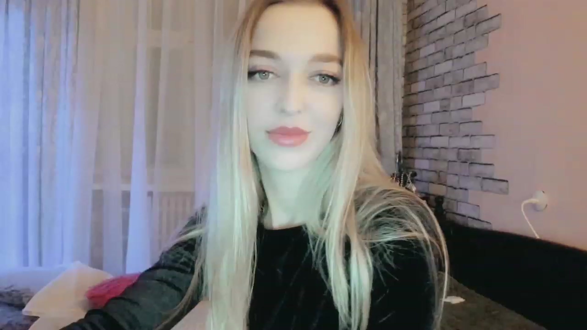 Gallery image thumbnail from Ambri_Lili's myfreecams stream on, 12/31/2023, 16:37 image 10 of 20